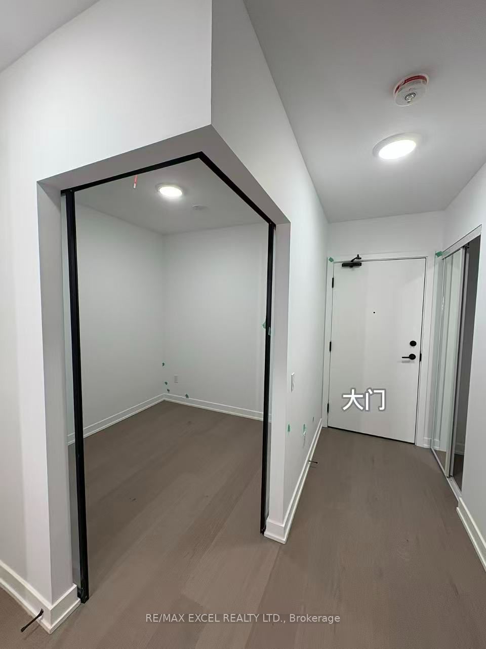 89 Montclair Avenue 817 Property Photo 6