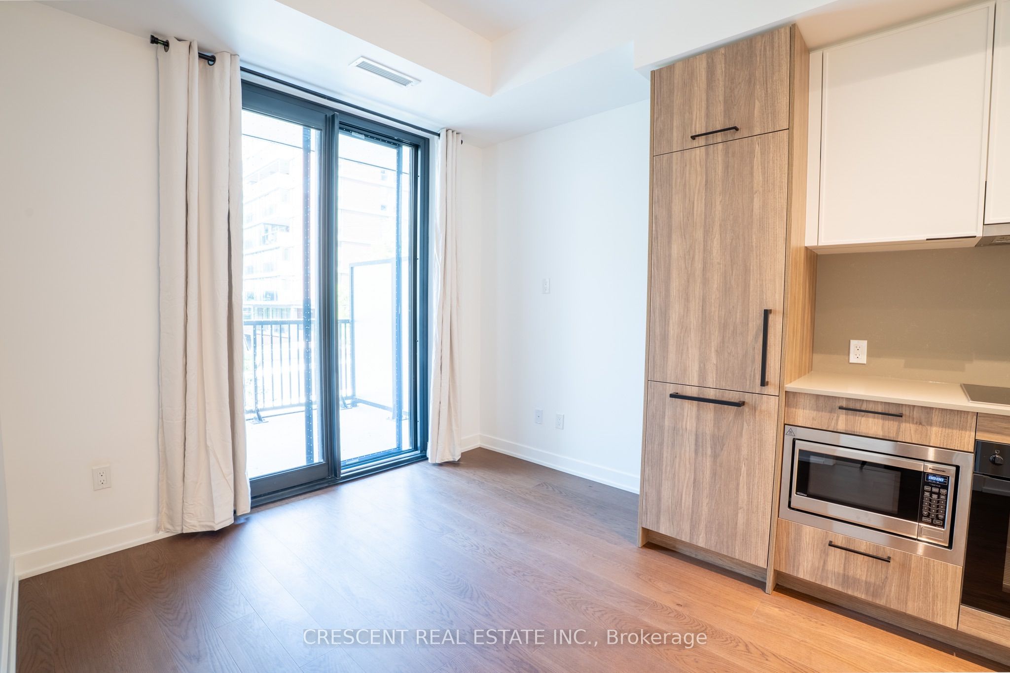 91 Montclair Avenue 201 Property Photo 4