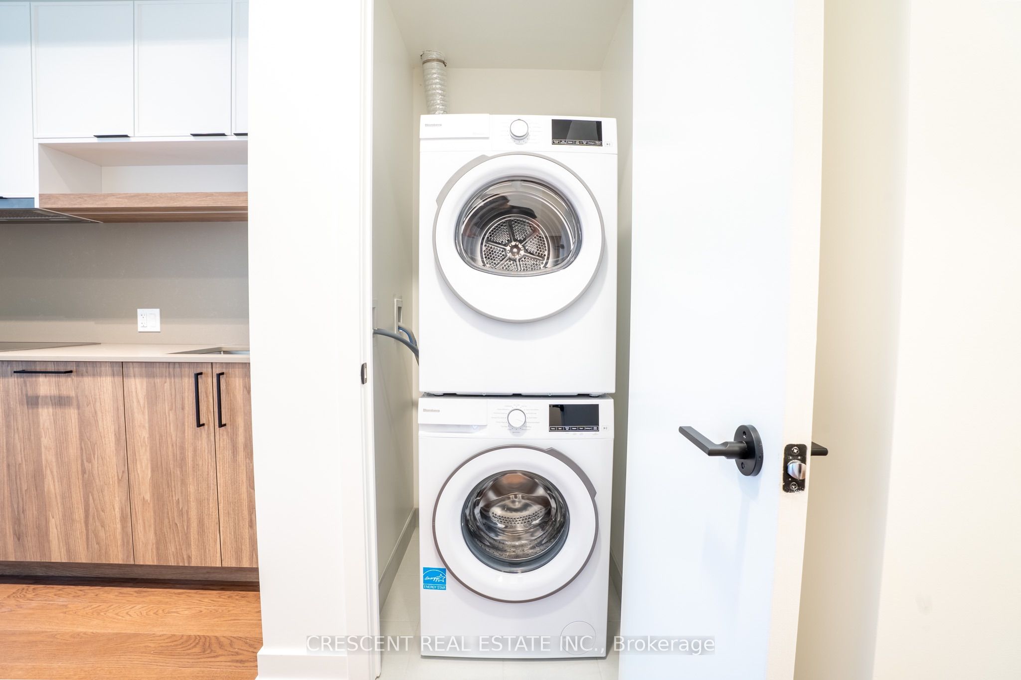 91 Montclair Avenue 201 Property Photo 12