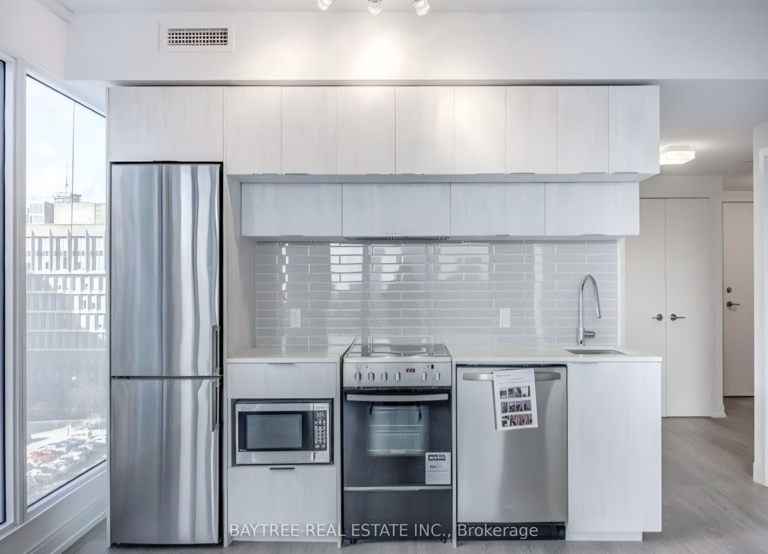 181 Dundas Street E 2110 Property Photo 5