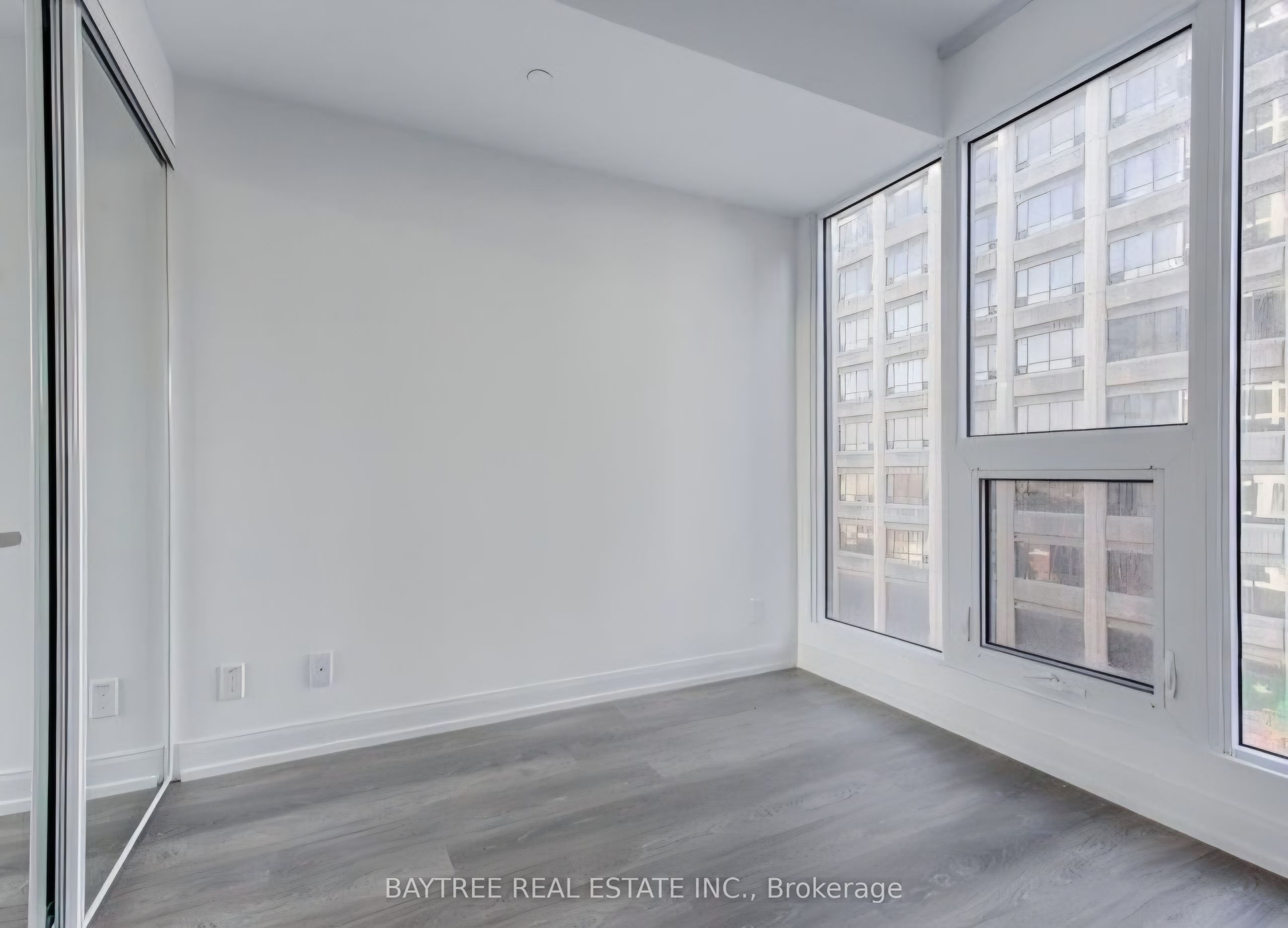 181 Dundas Street E 2110 Property Photo 6