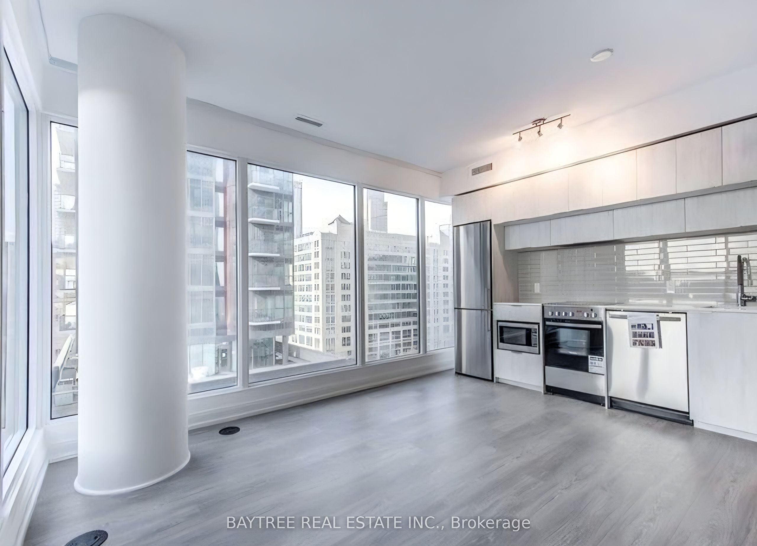 181 Dundas Street E 2710 Property Photo 2