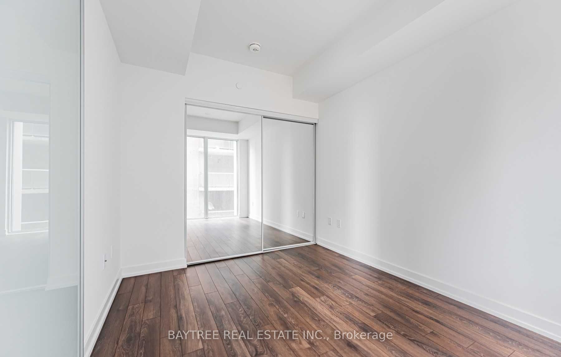 158 Front Street E 408 Property Photo 7
