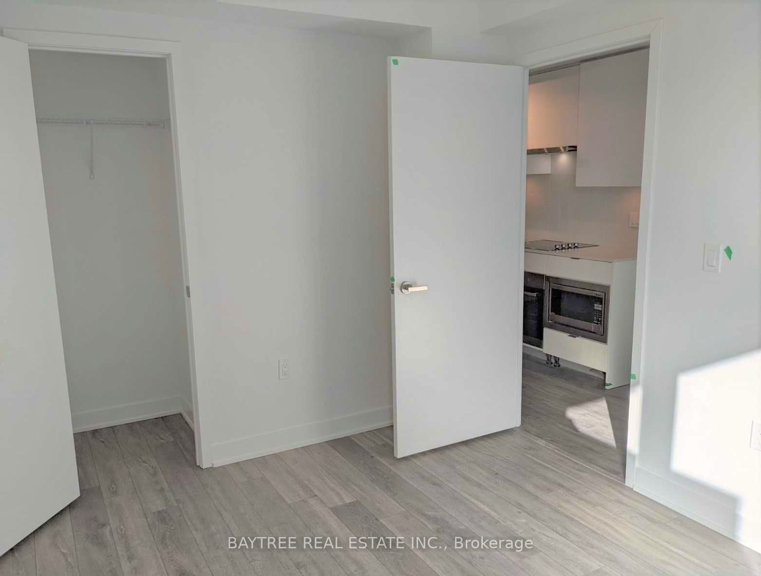 99 Broadway Avenue 3608 Property Photo 8
