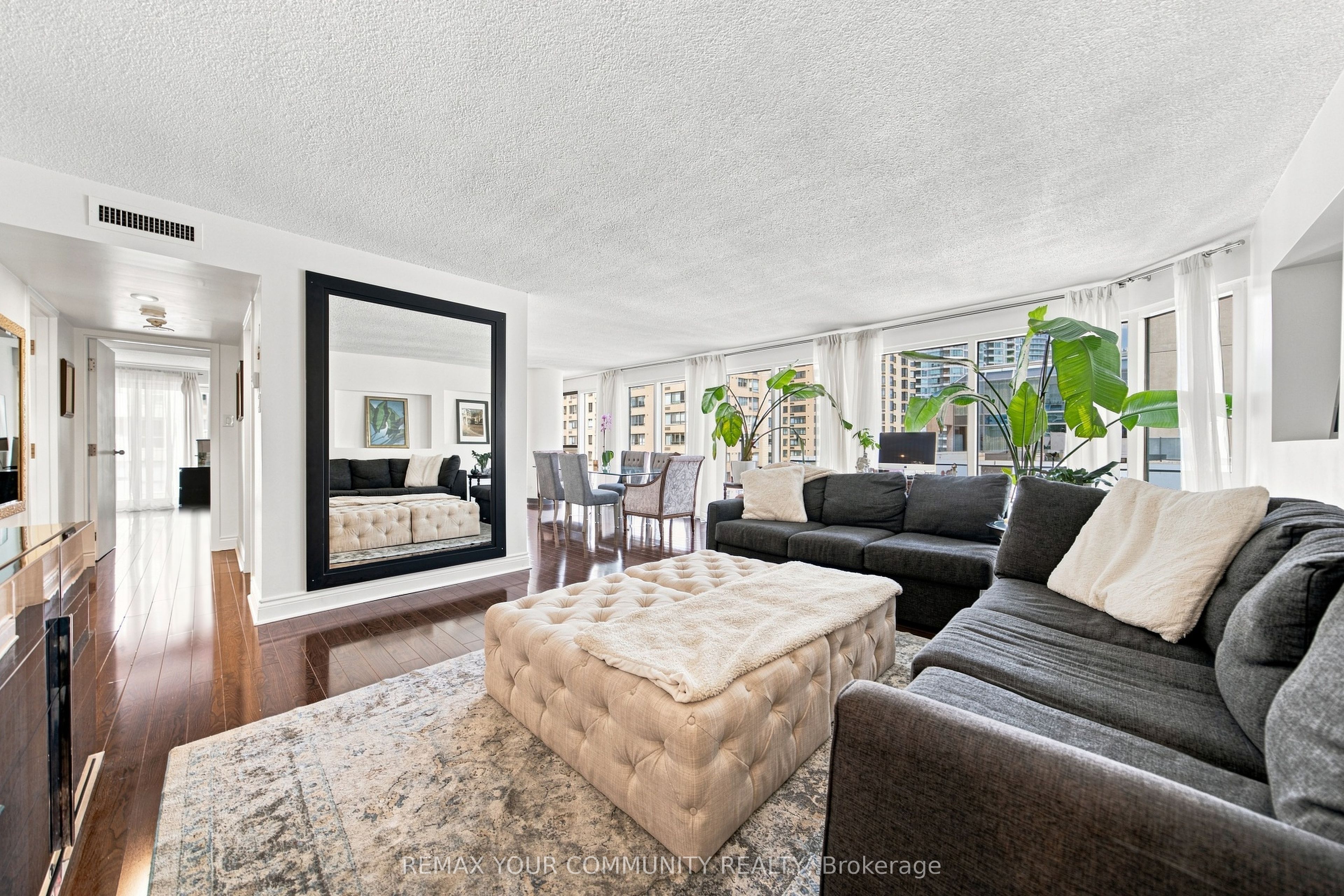 251 Queens Quay 705 Property Photo 12