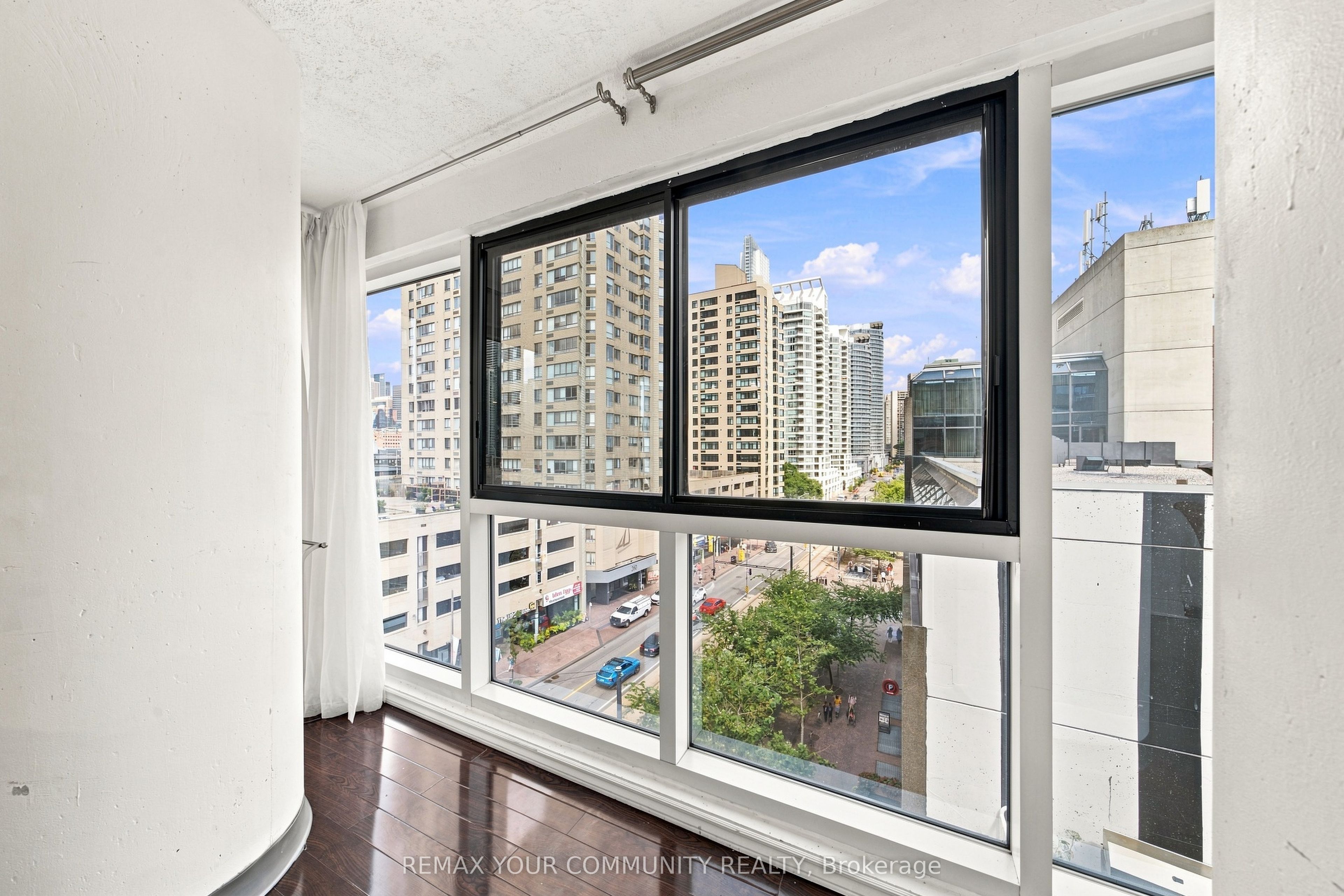 251 Queens Quay 705 Property Photo 28