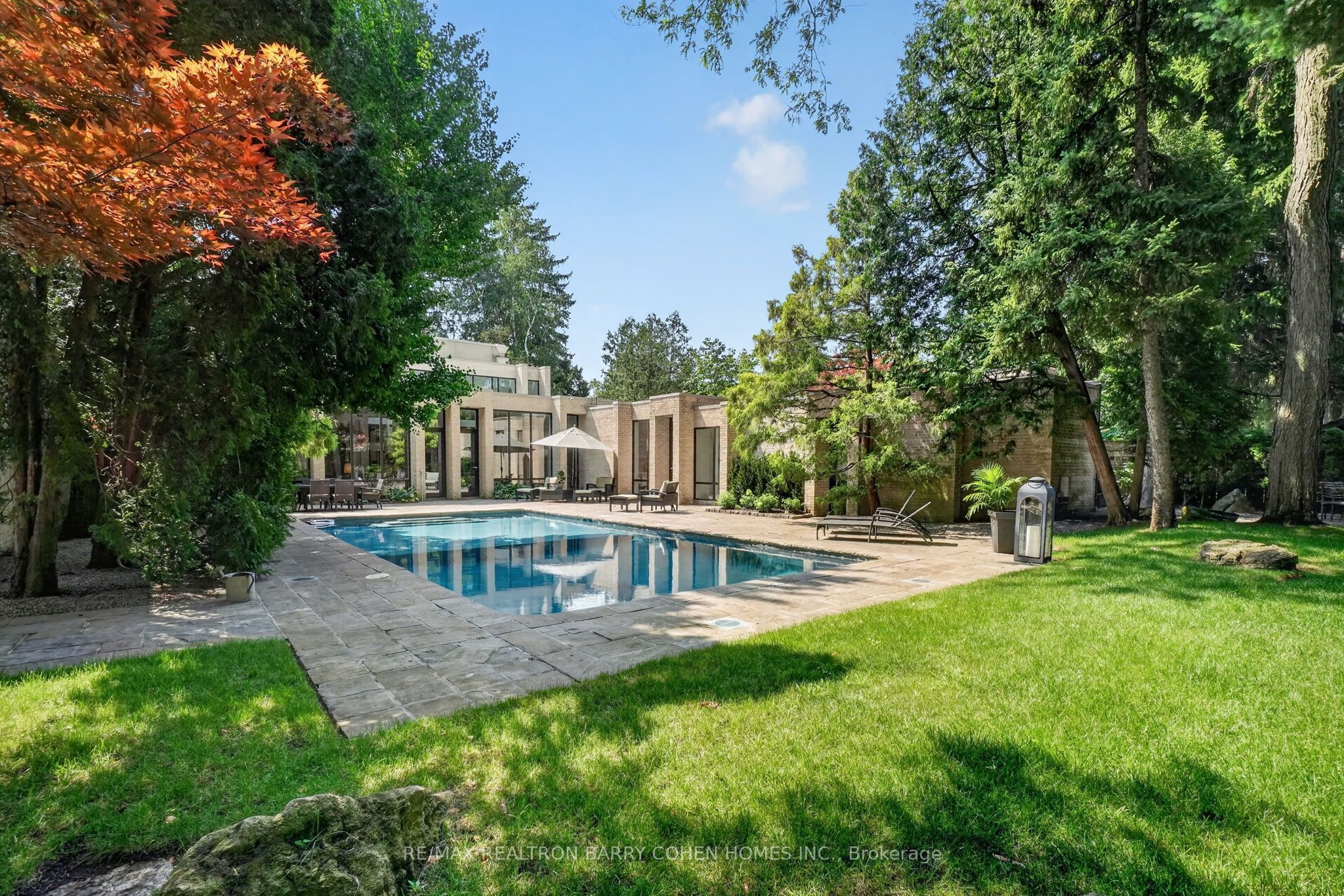 12 Tudor Gate Property Photo 1