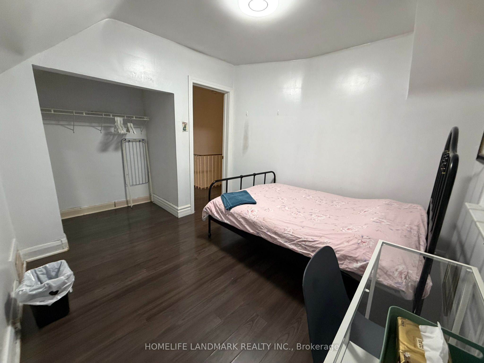 228 Hollywood Avenue Property Photo 6