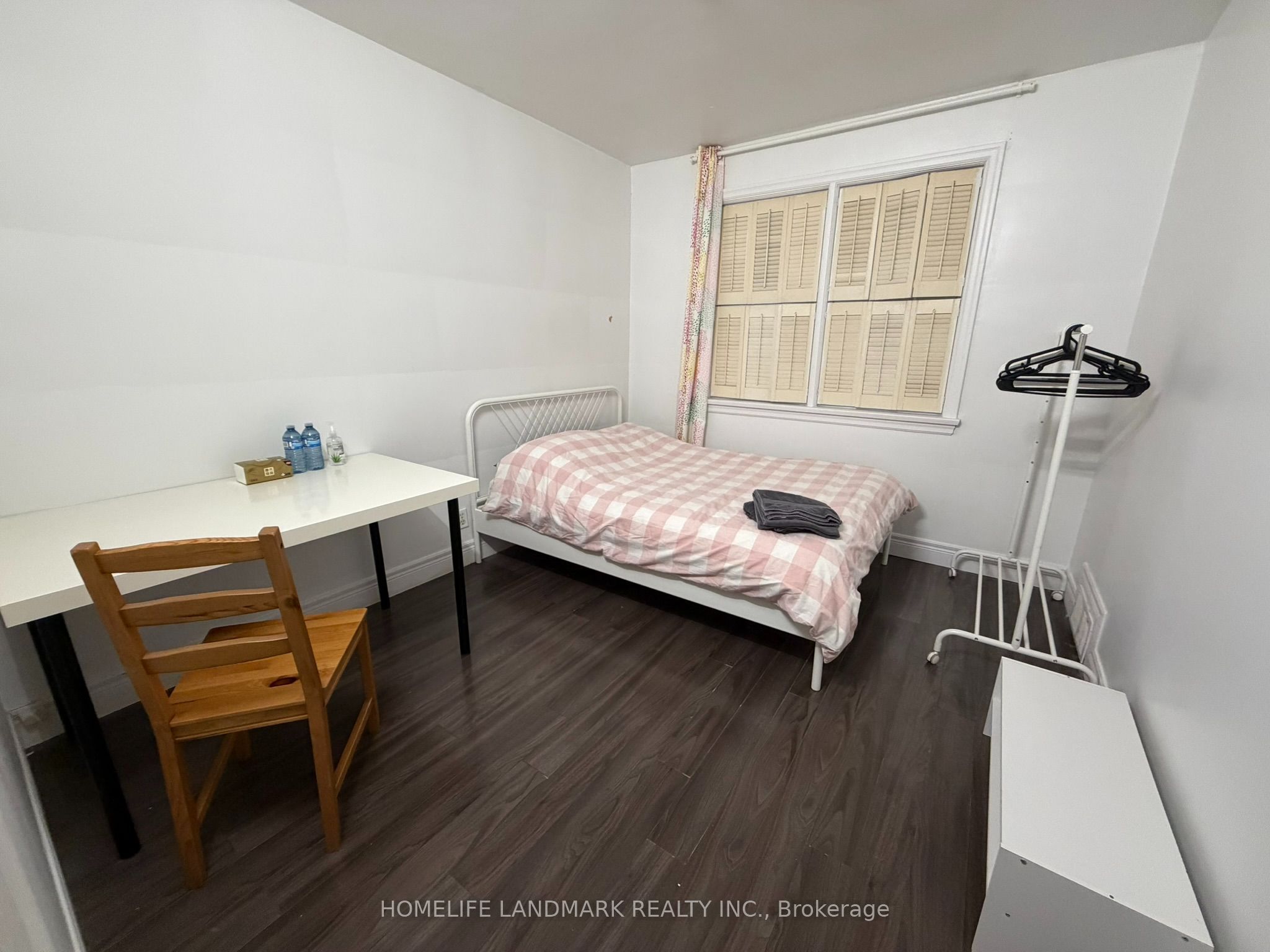 228 Hollywood Avenue Property Photo 7