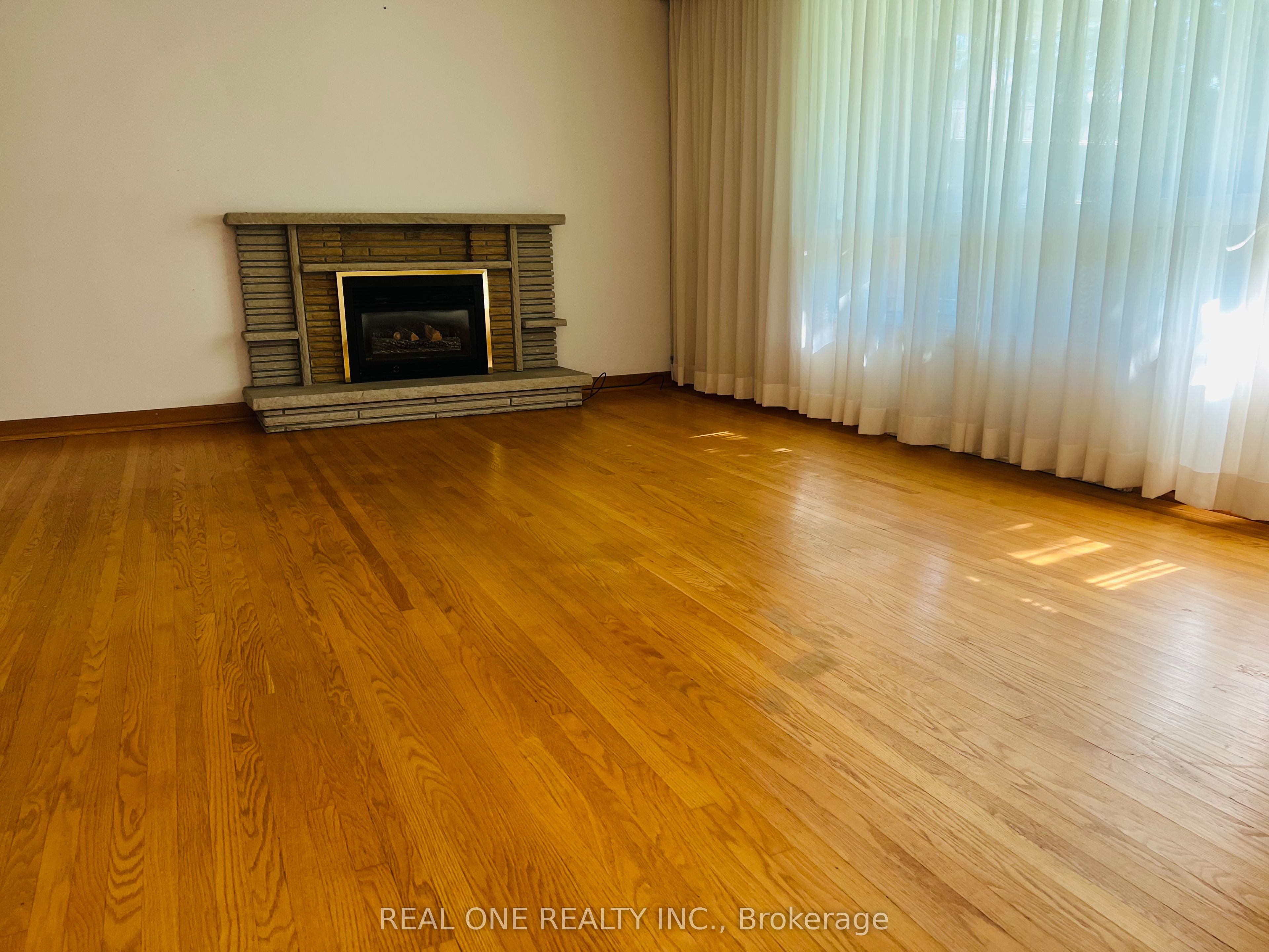 275 Parkview Avenue Property Photo 5