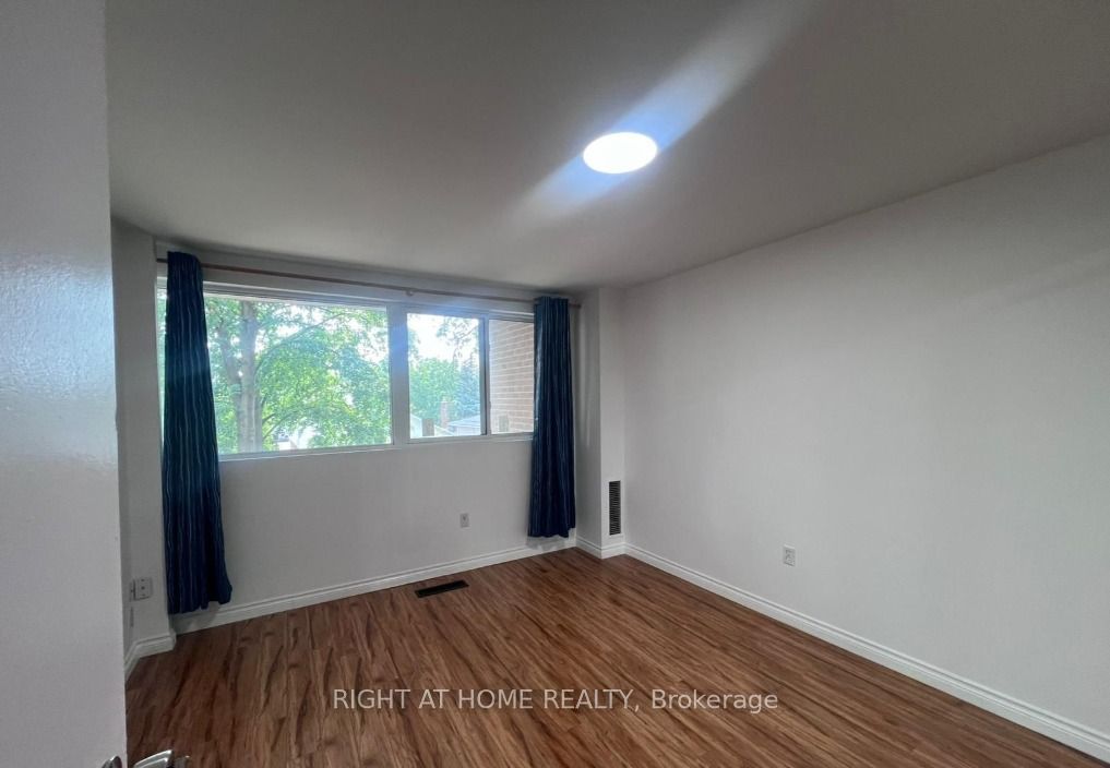 165 Cherokee Boulevard 149 Property Photo 14