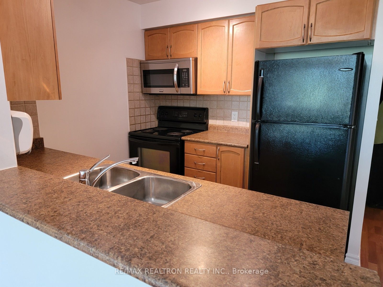 C13678398 Property Photo 3