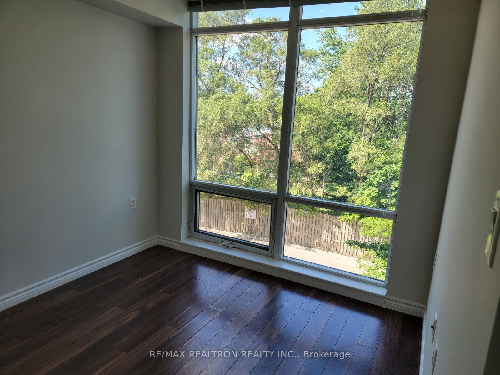 C13678398 Property Photo 4