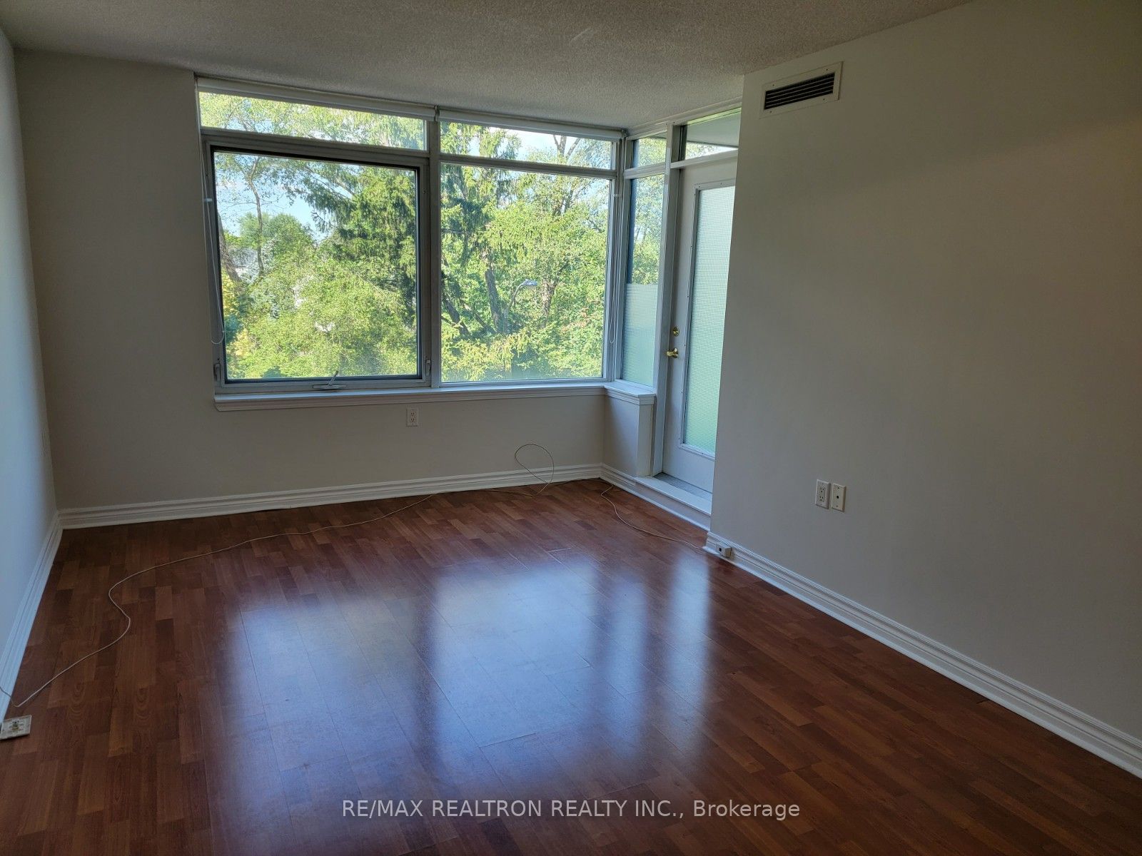C13678398 Property Photo 5