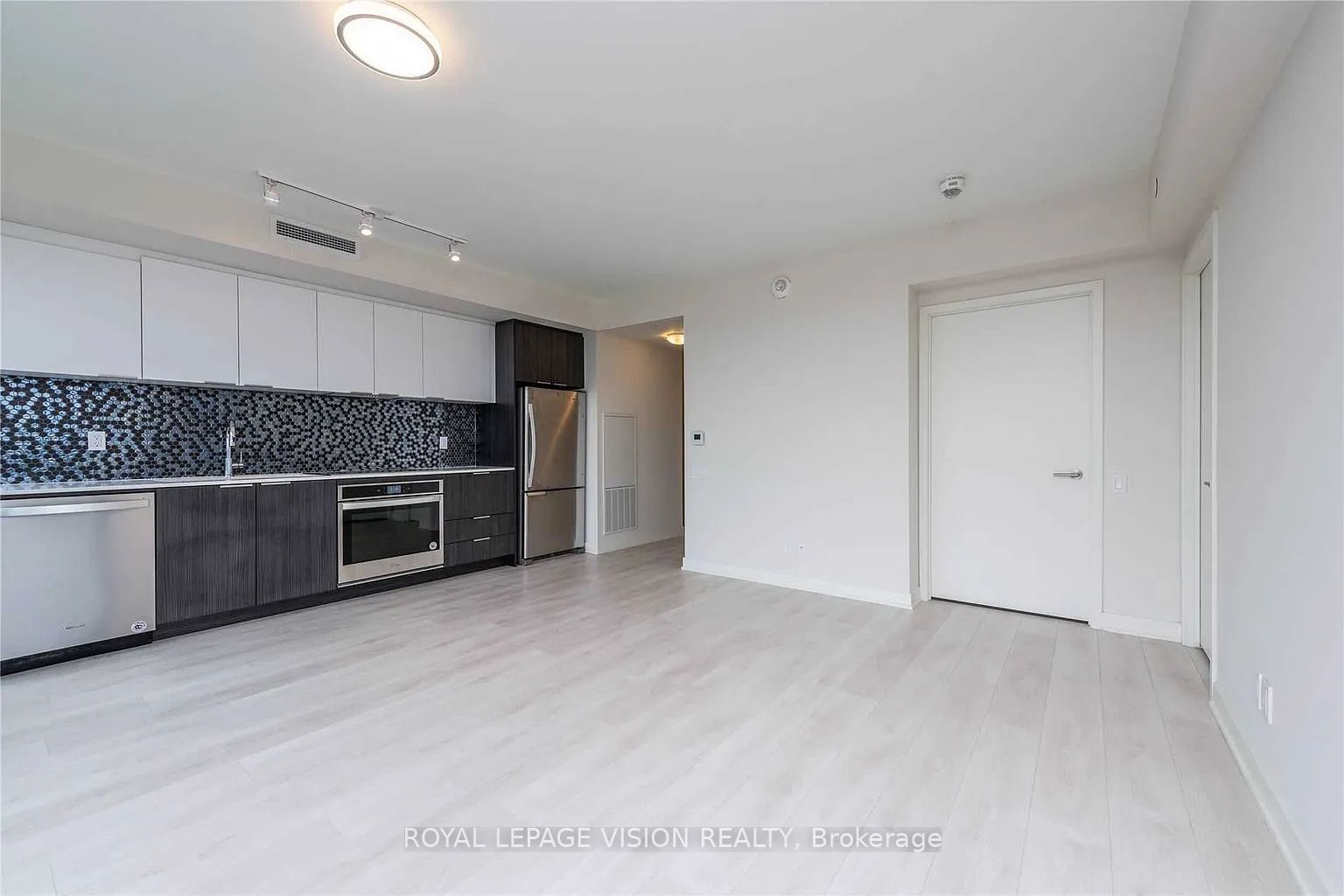 2 Sonic Way 2708 Property Photo 2