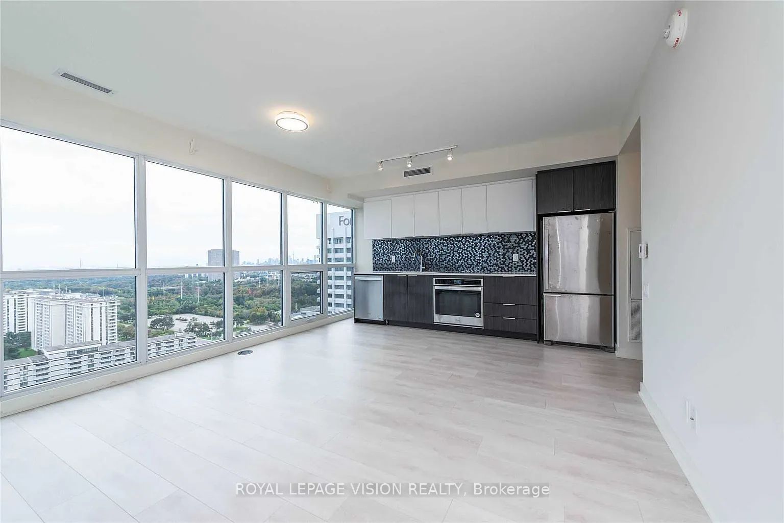 2 Sonic Way 2708 Property Photo 7