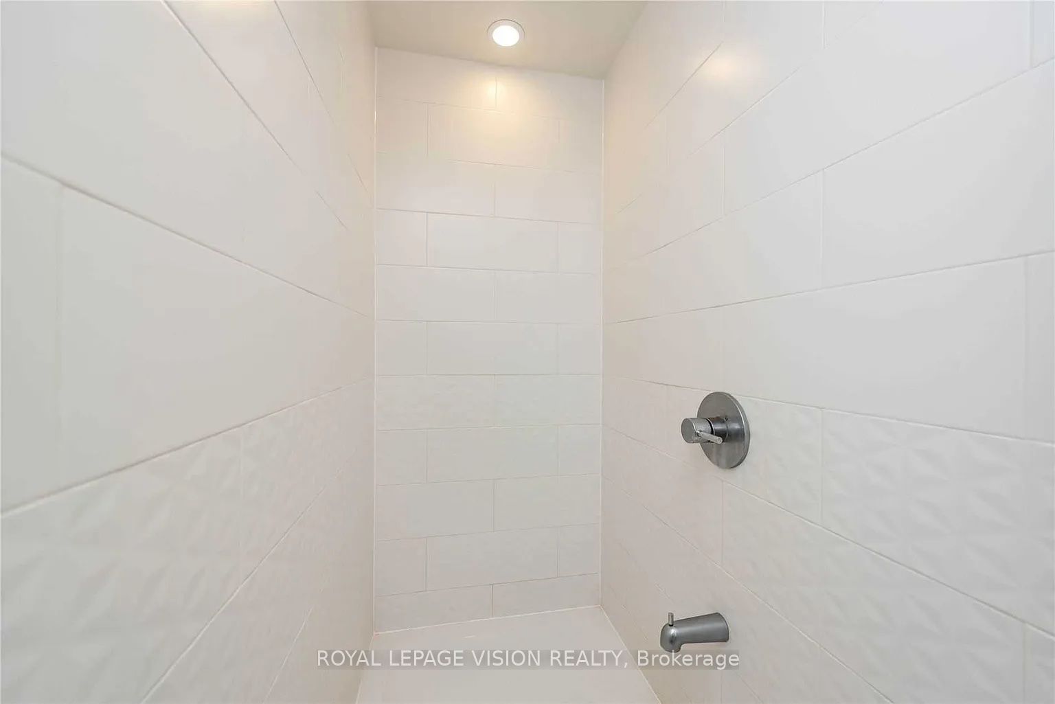 2 Sonic Way 2708 Property Photo 21