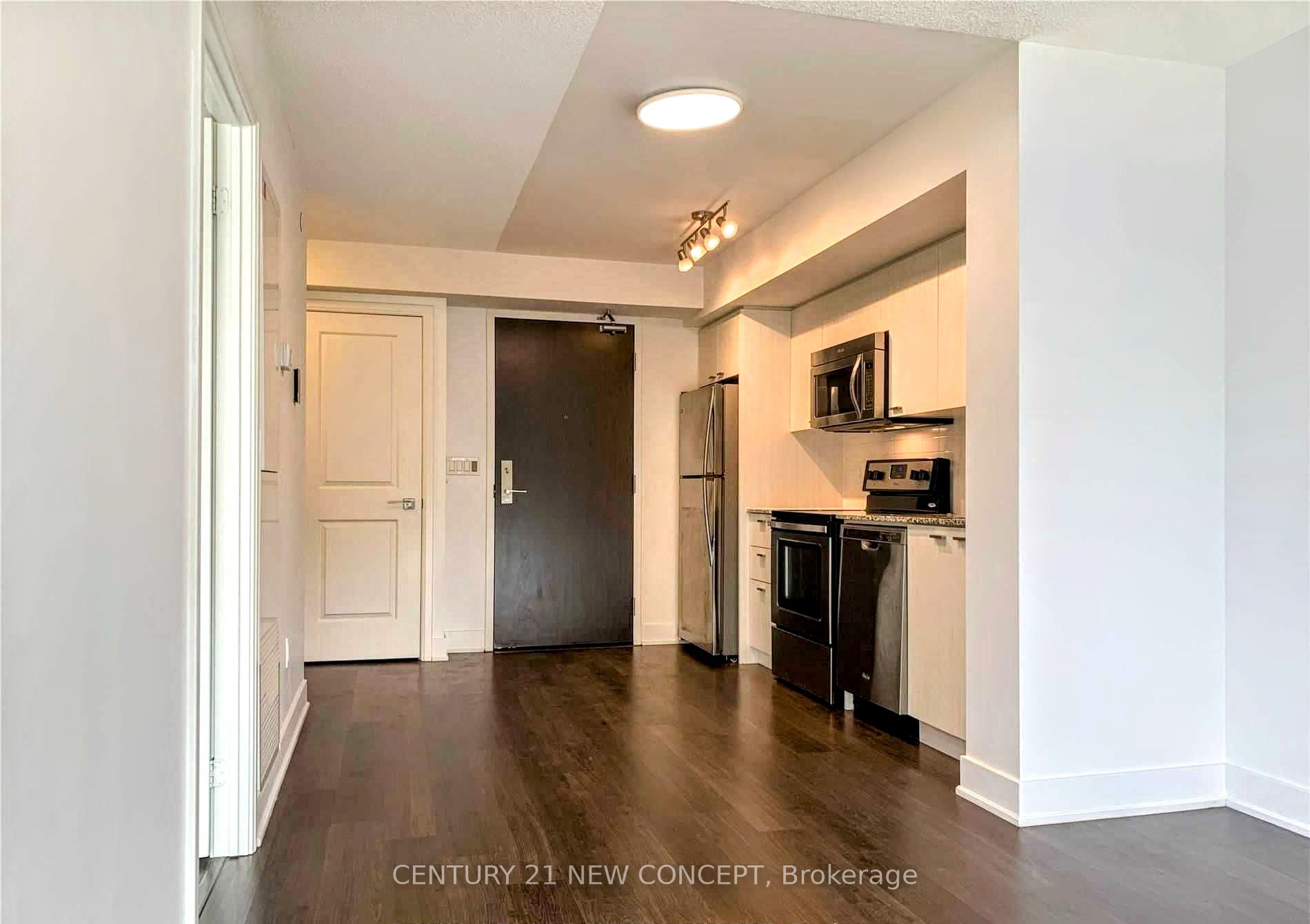 88 Sheppard Avenue E 1111 Property Photo 4