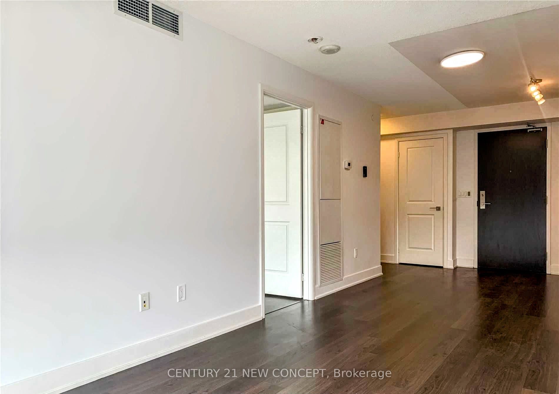 88 Sheppard Avenue E 1111 Property Photo 5