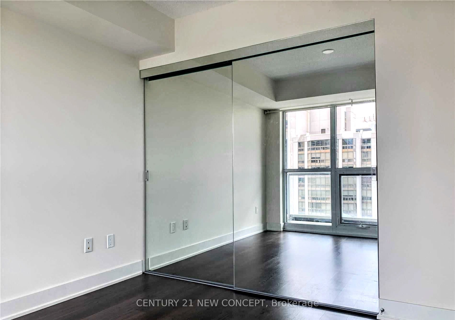 88 Sheppard Avenue E 1111 Property Photo 6