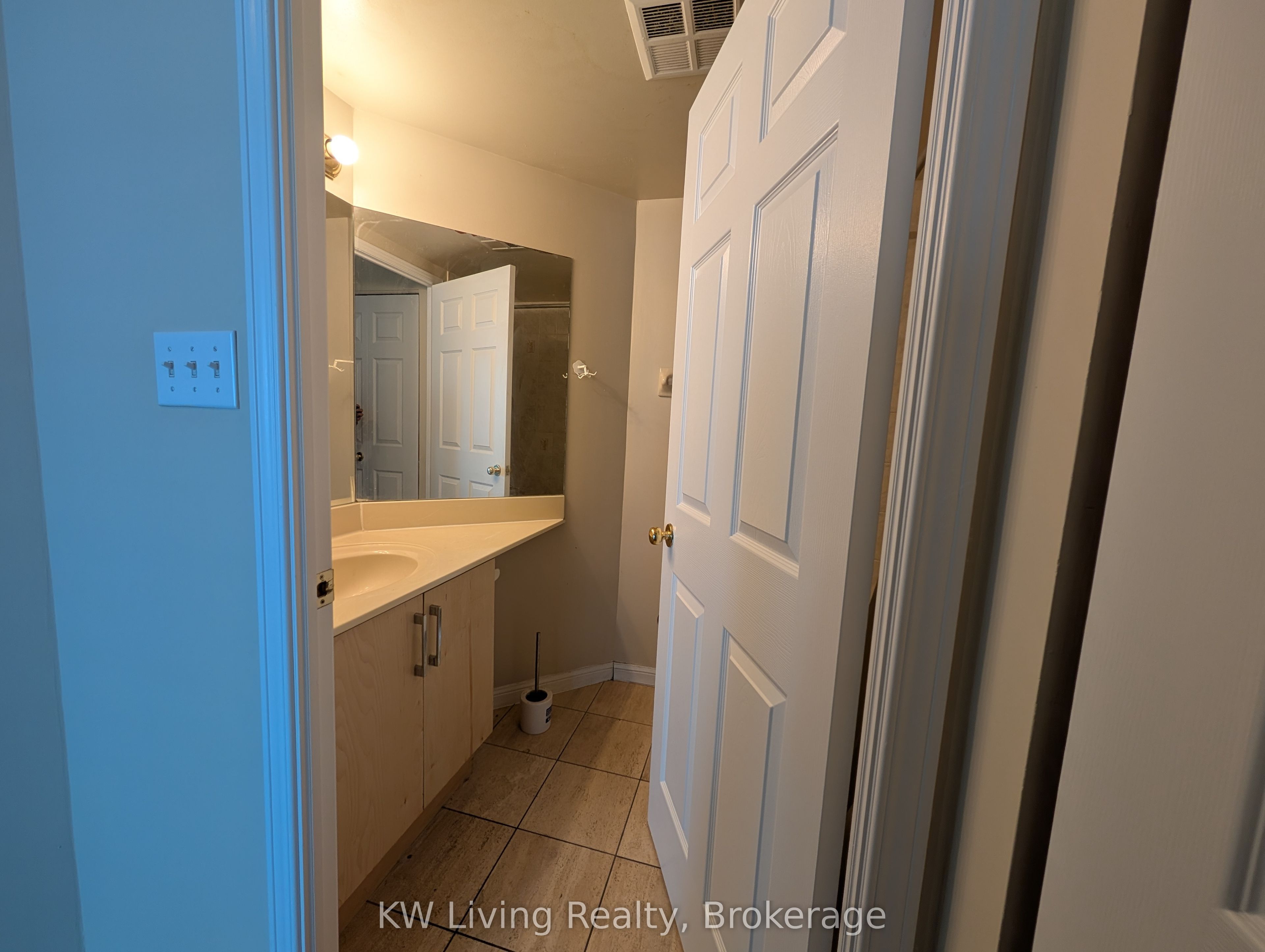 23 Lorraine Drive 1102 Property Photo 14