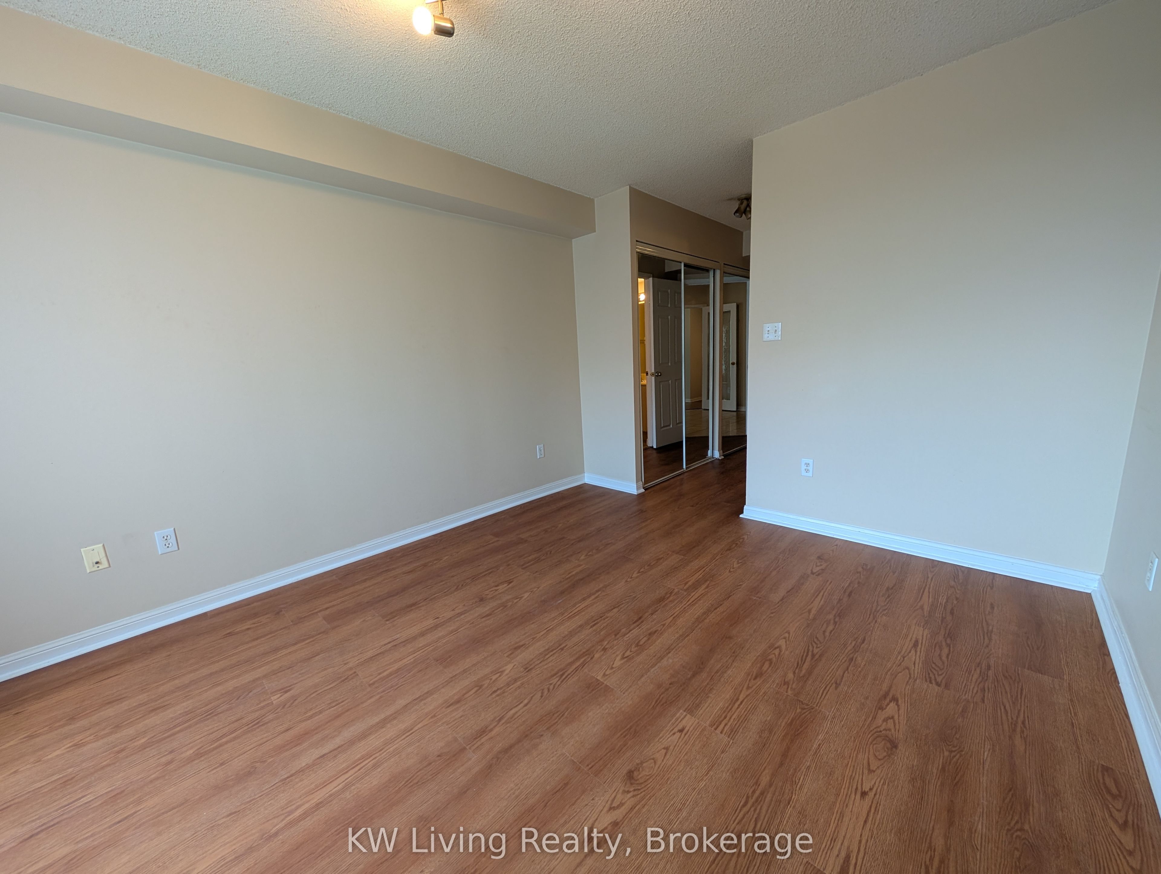 23 Lorraine Drive 1102 Property Photo 20