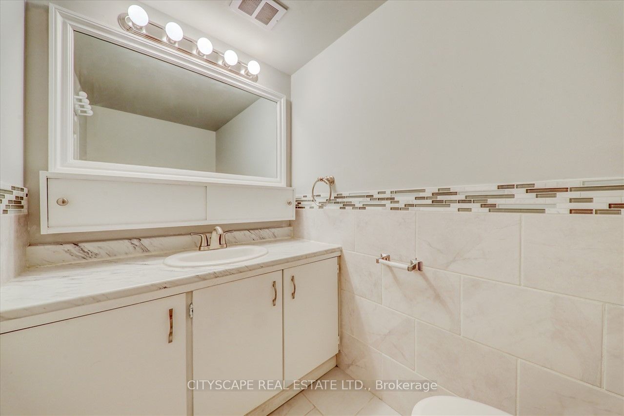 25 Sunrise Avenue #914 Property Photo 6