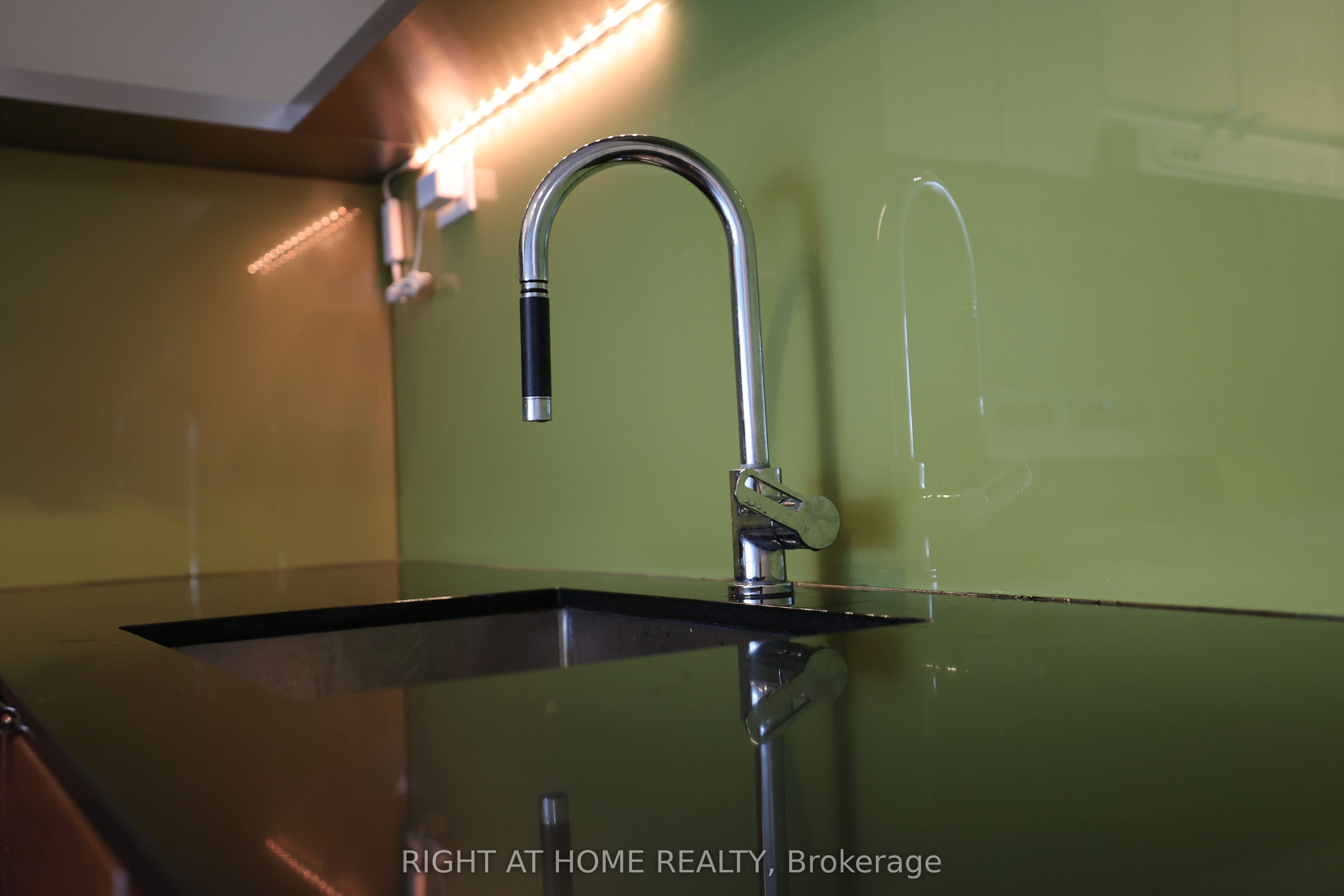 72 Esther Shiner Boulevard 308 Property Photo 6