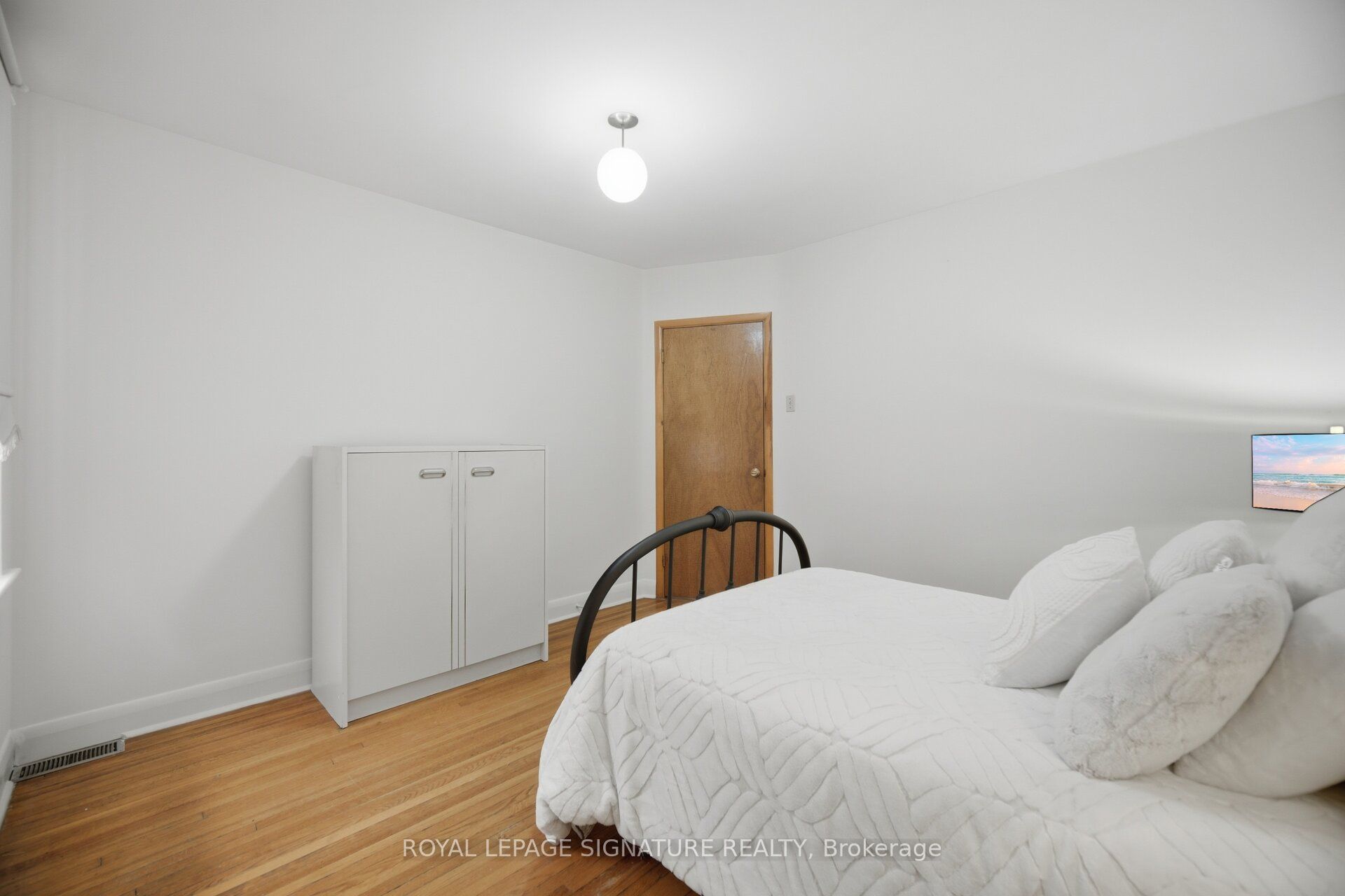 43 Marchmount Road Property Photo 25