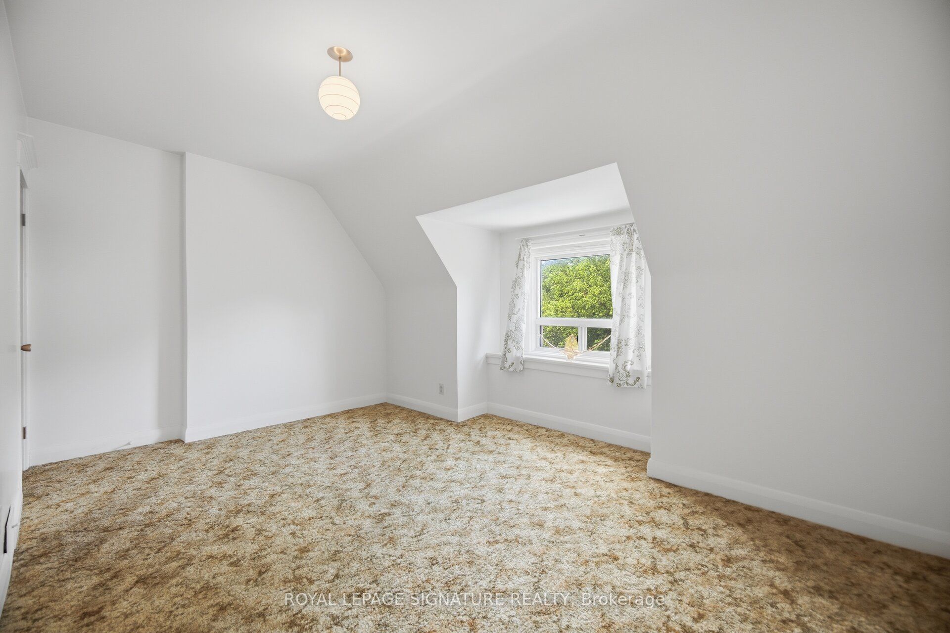 43 Marchmount Road Property Photo 35