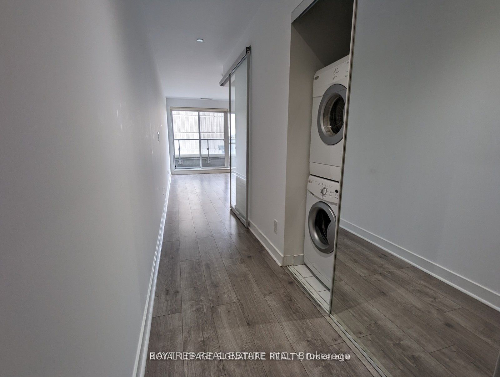 58 Orchard View Boulevard 413 Property Photo 8