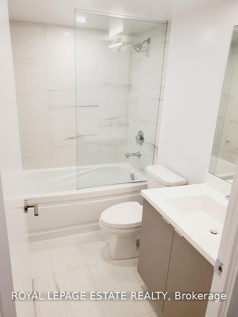 219 Dundas Street E 303 Property Photo 8