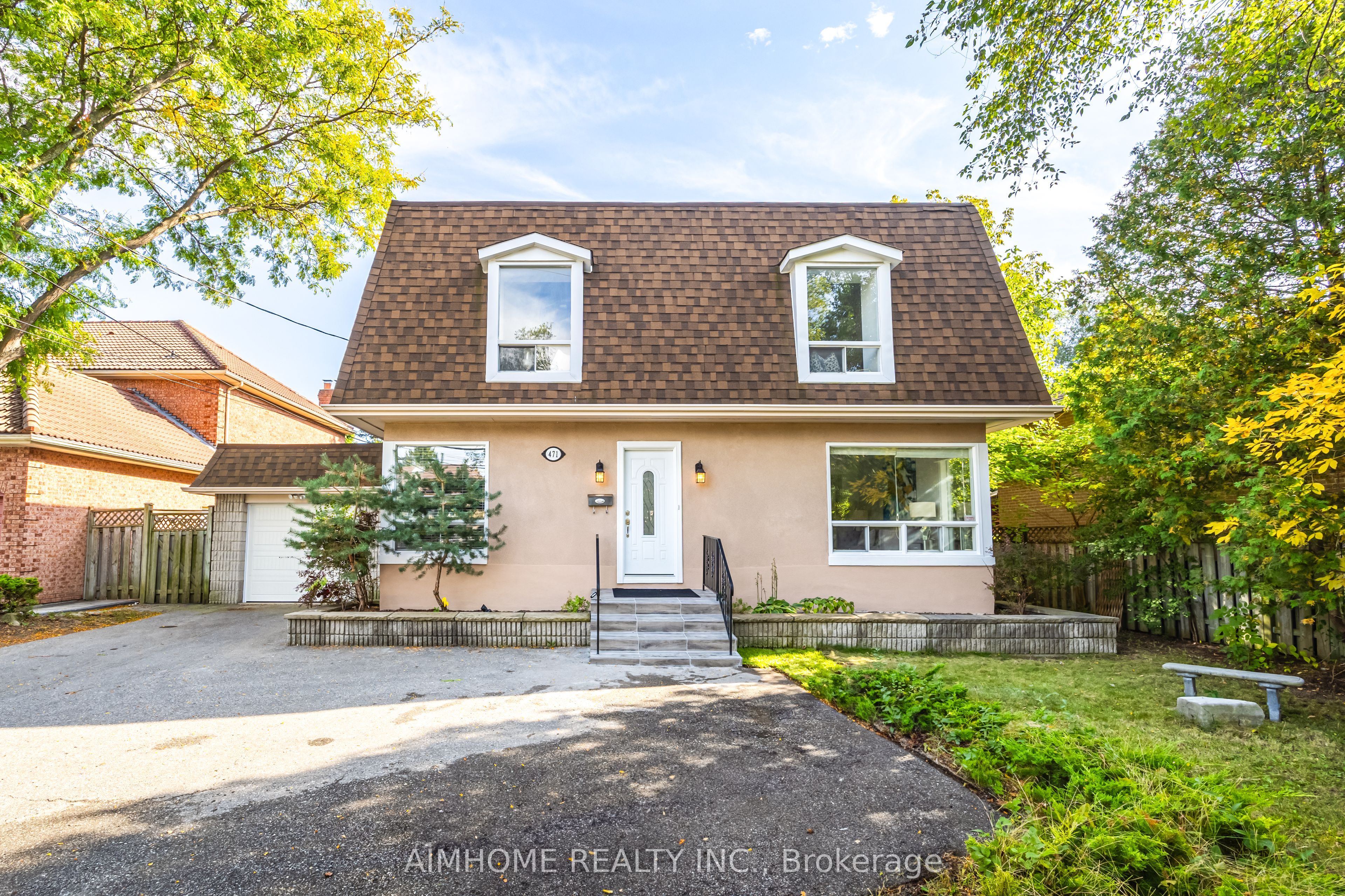 471 Cummer Avenue Property Photo 1