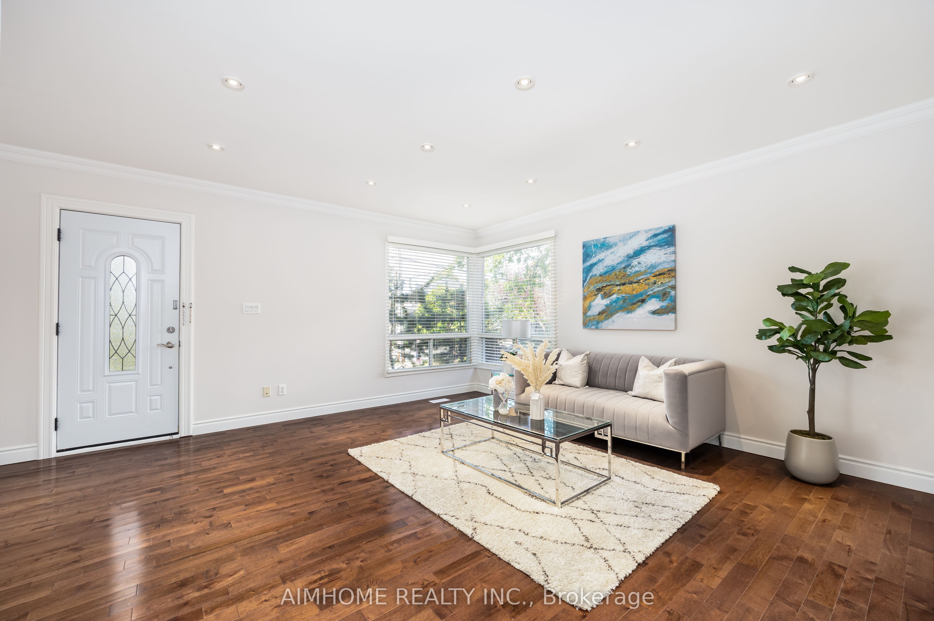 471 Cummer Avenue Property Photo 2