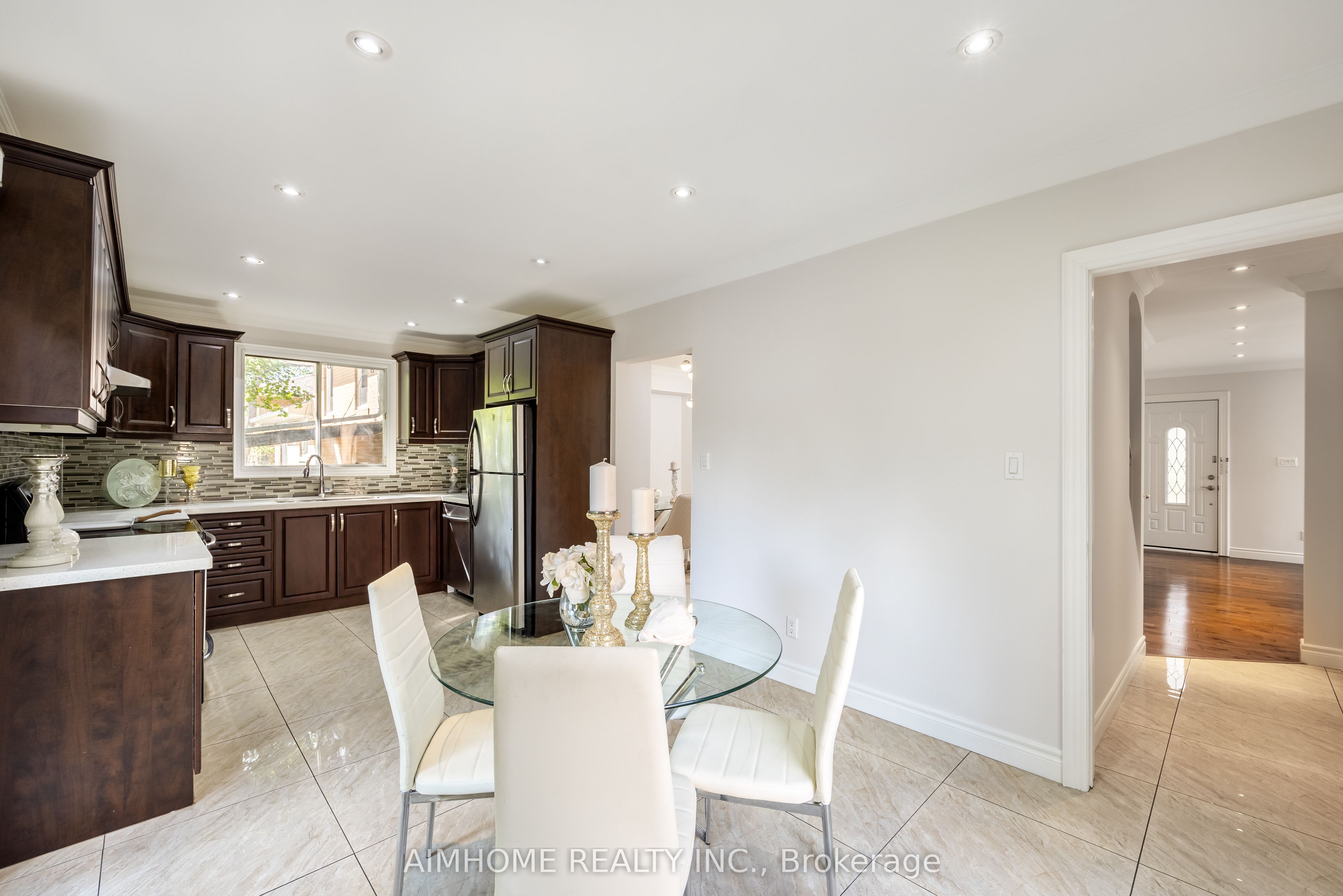 471 Cummer Avenue Property Photo 8