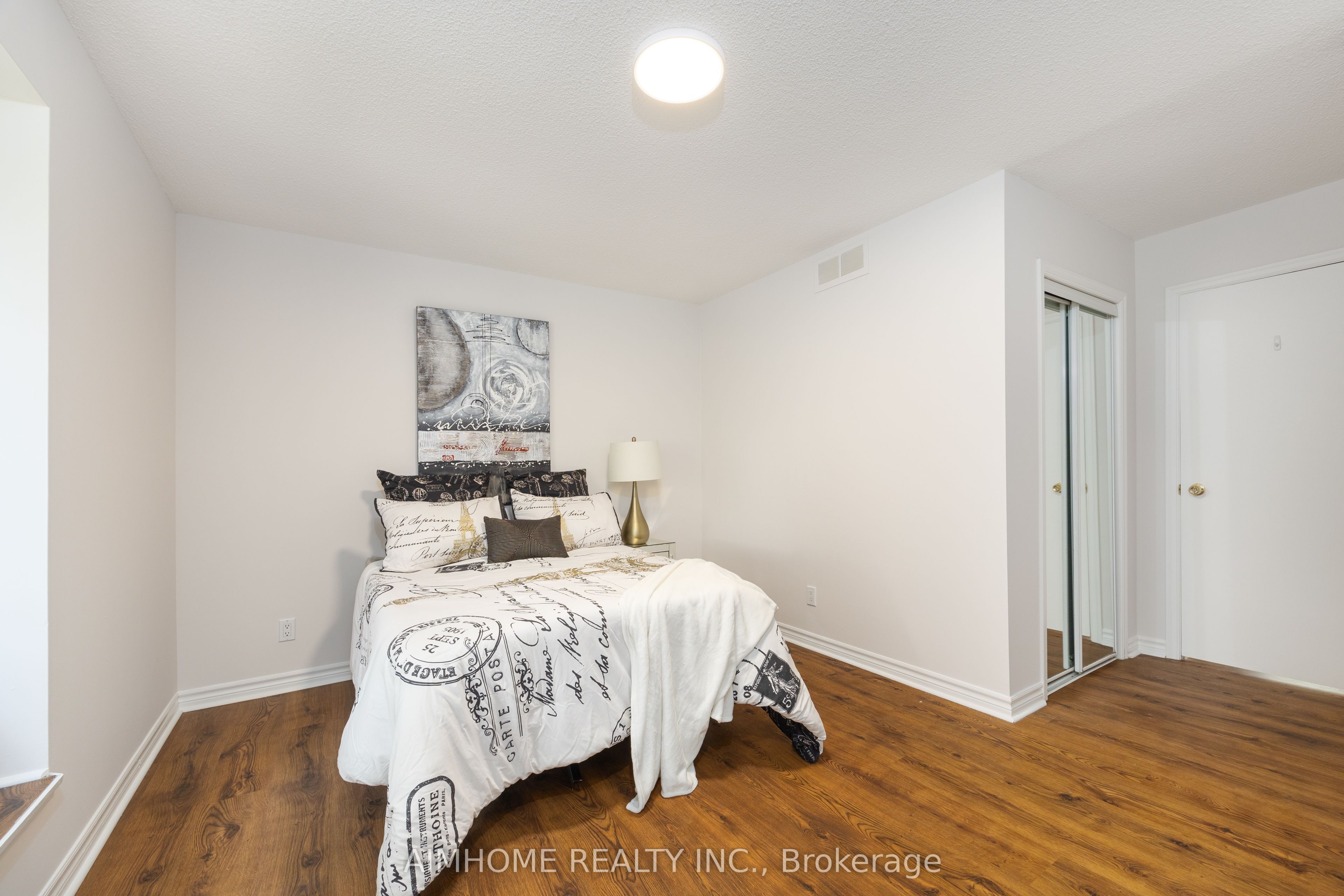 471 Cummer Avenue Property Photo 15