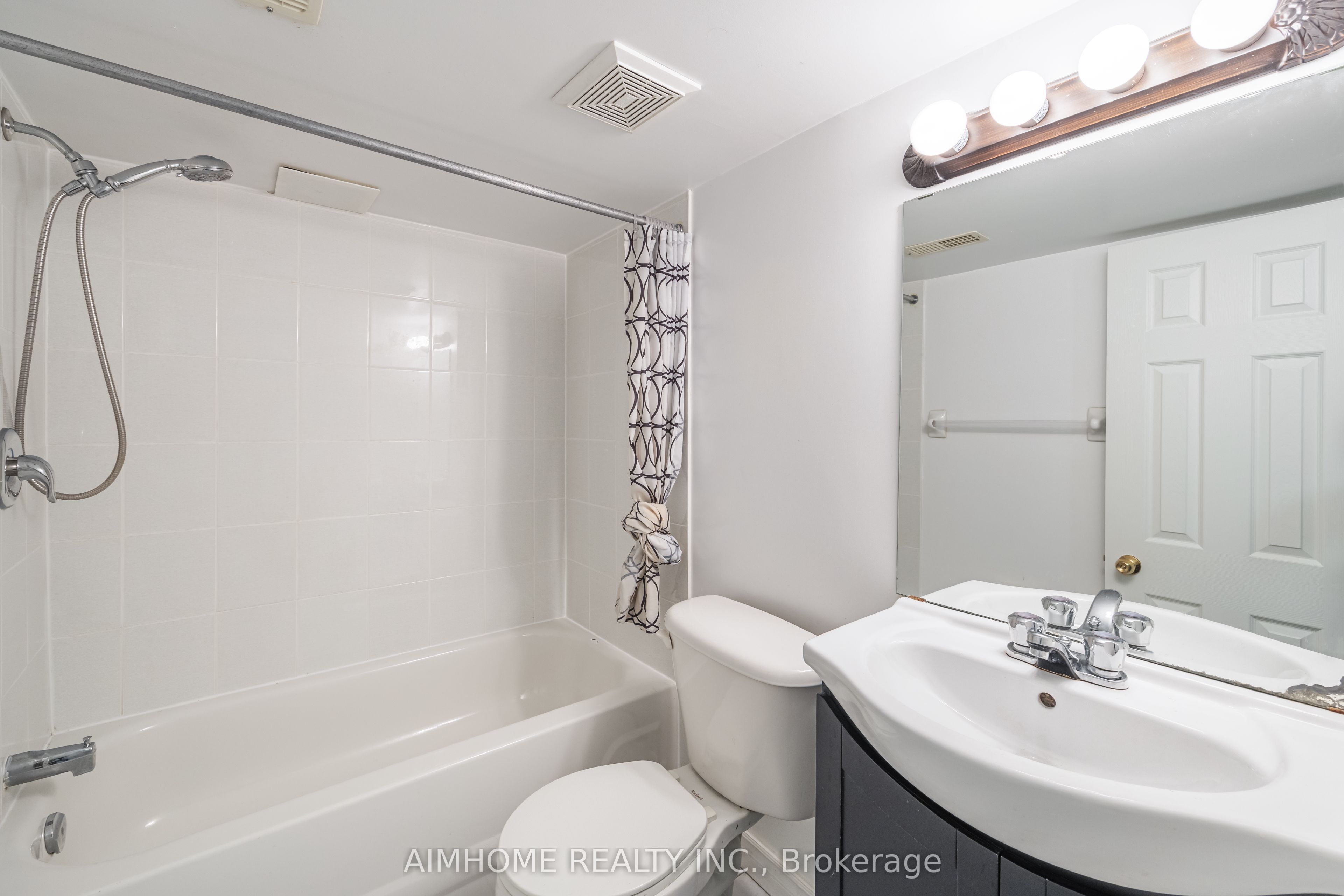 471 Cummer Avenue Property Photo 20