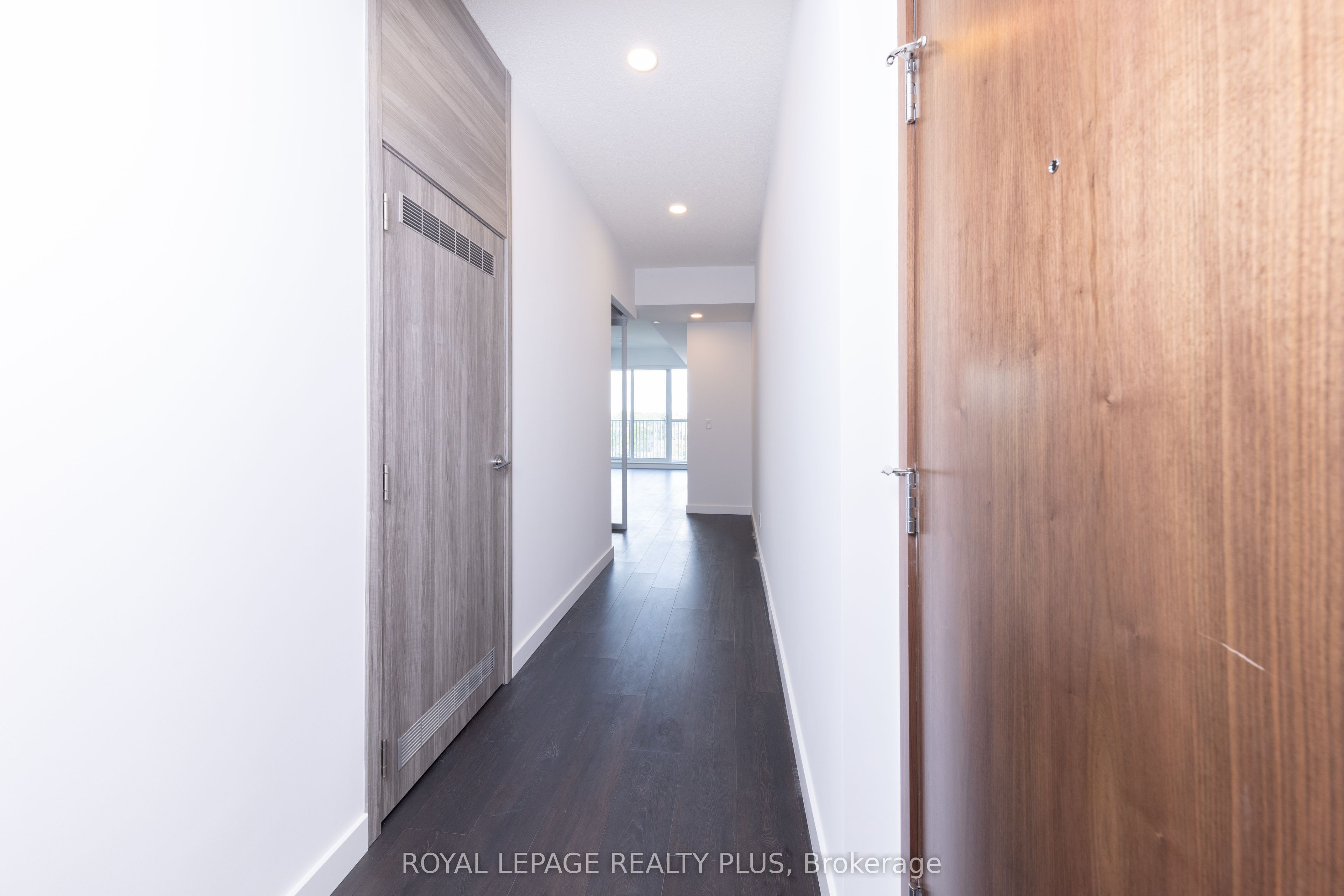 68 Esther Shiner Boulevard 662 Property Photo 22