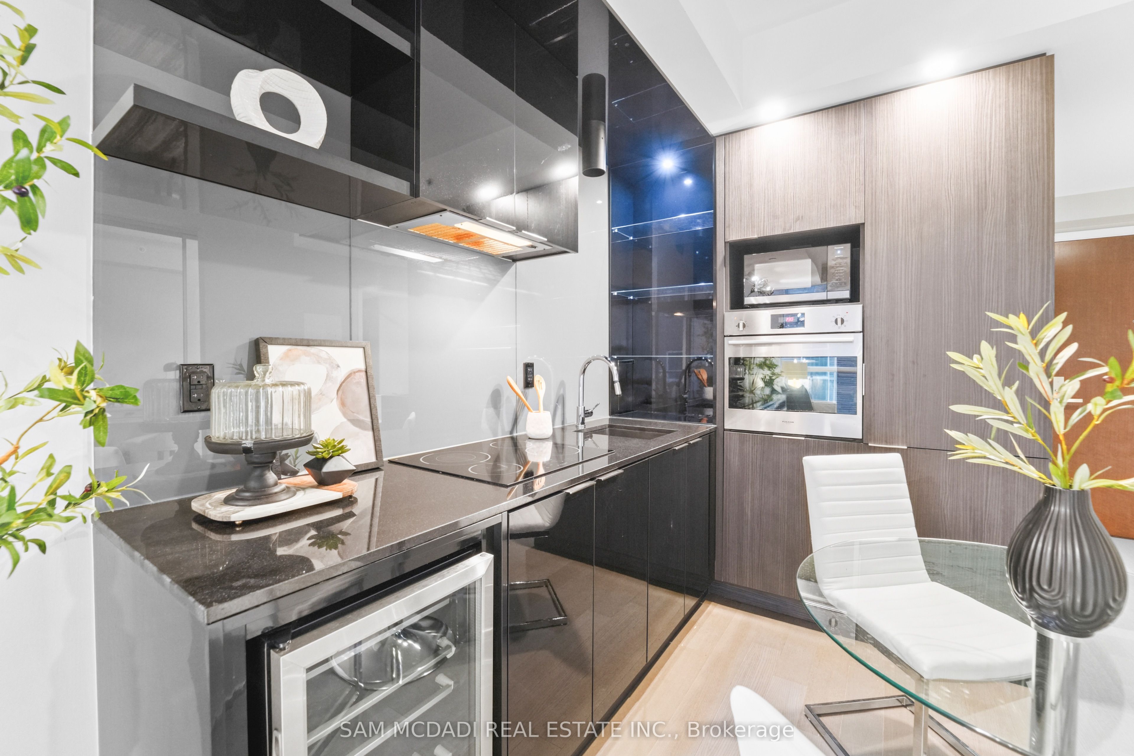 70 Temperance Street 608 Property Photo 14