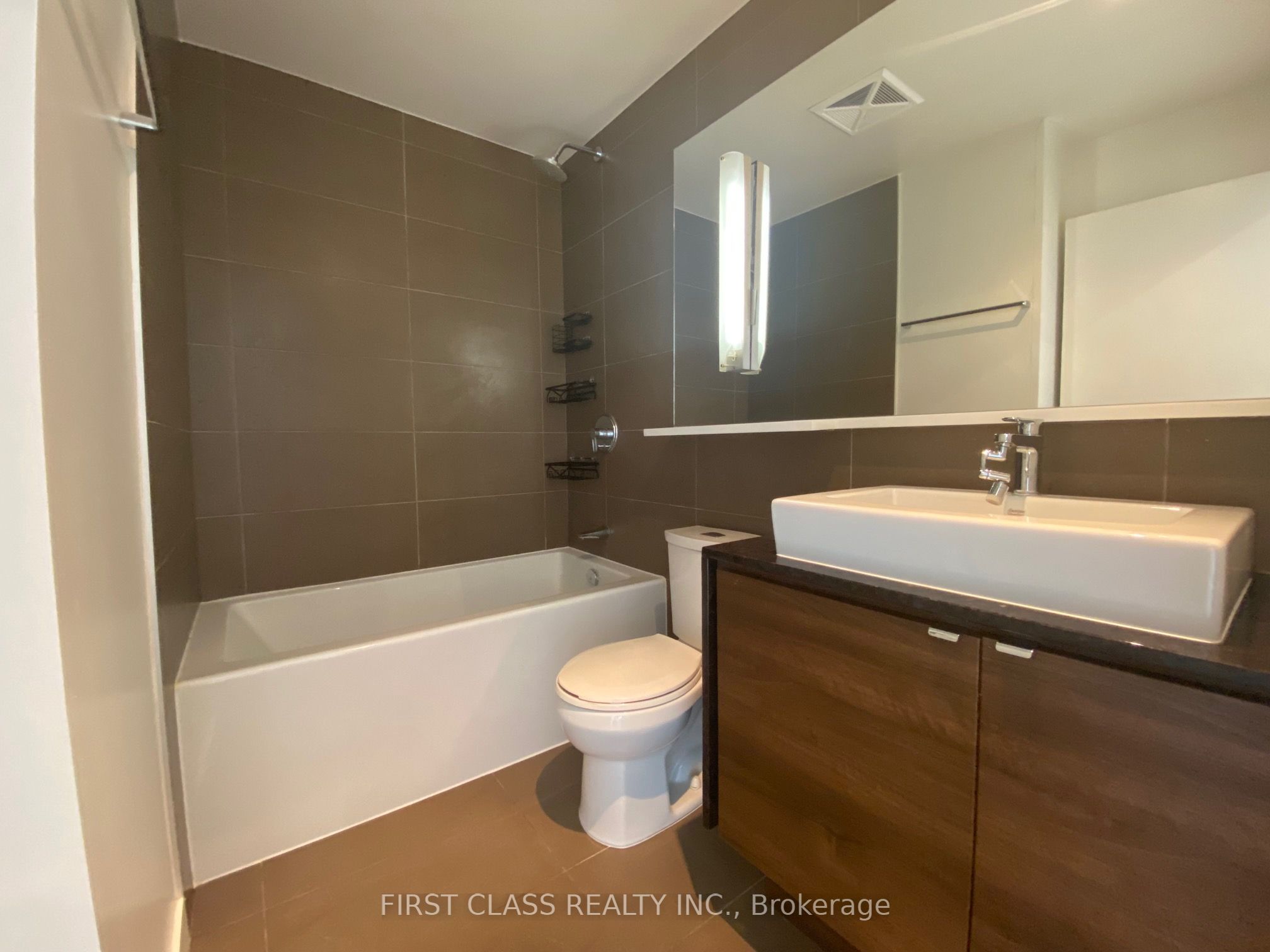 121 Mcmahon Drive 2510 Property Photo 8