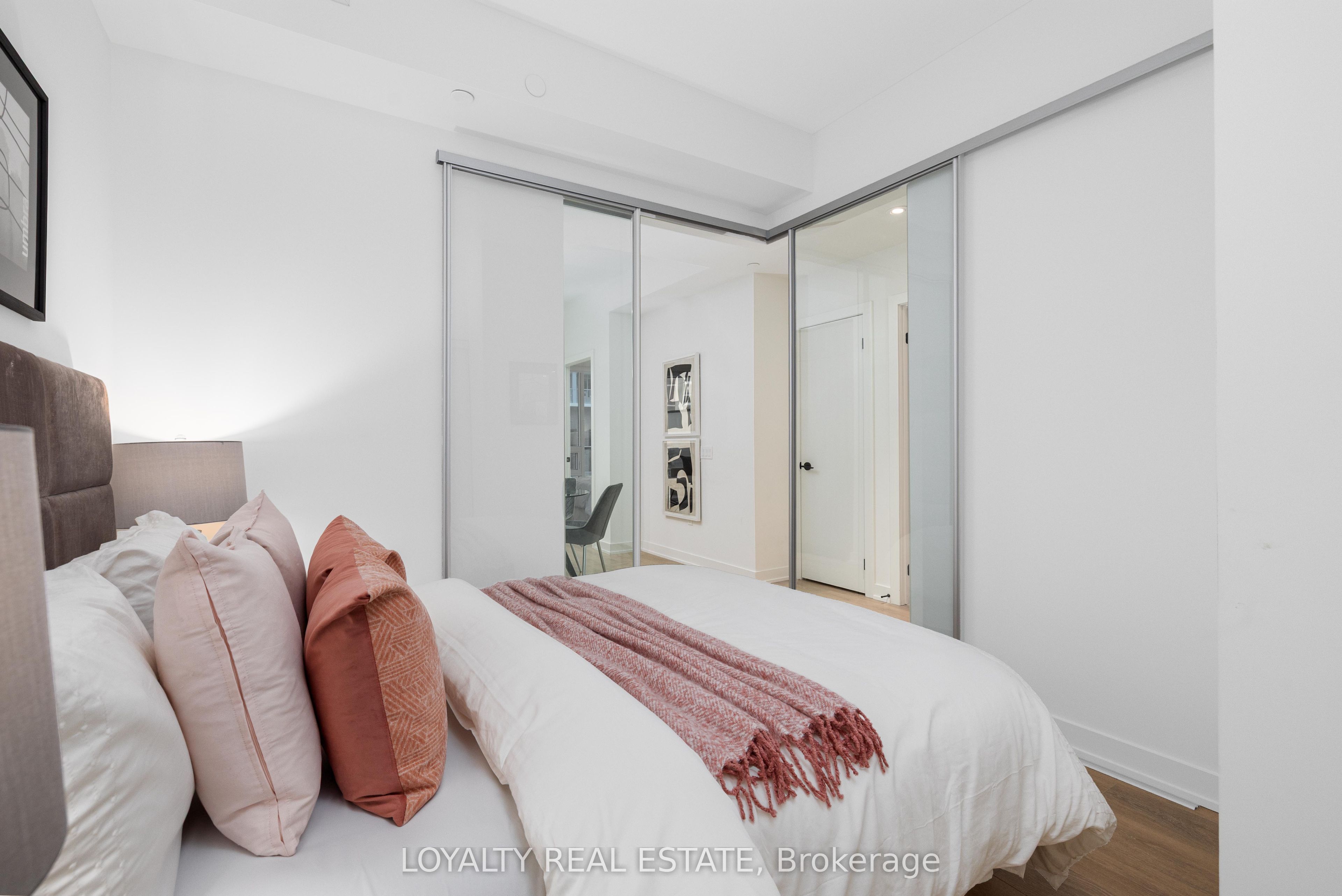 117 Broadway Avenue 211 Property Photo 18