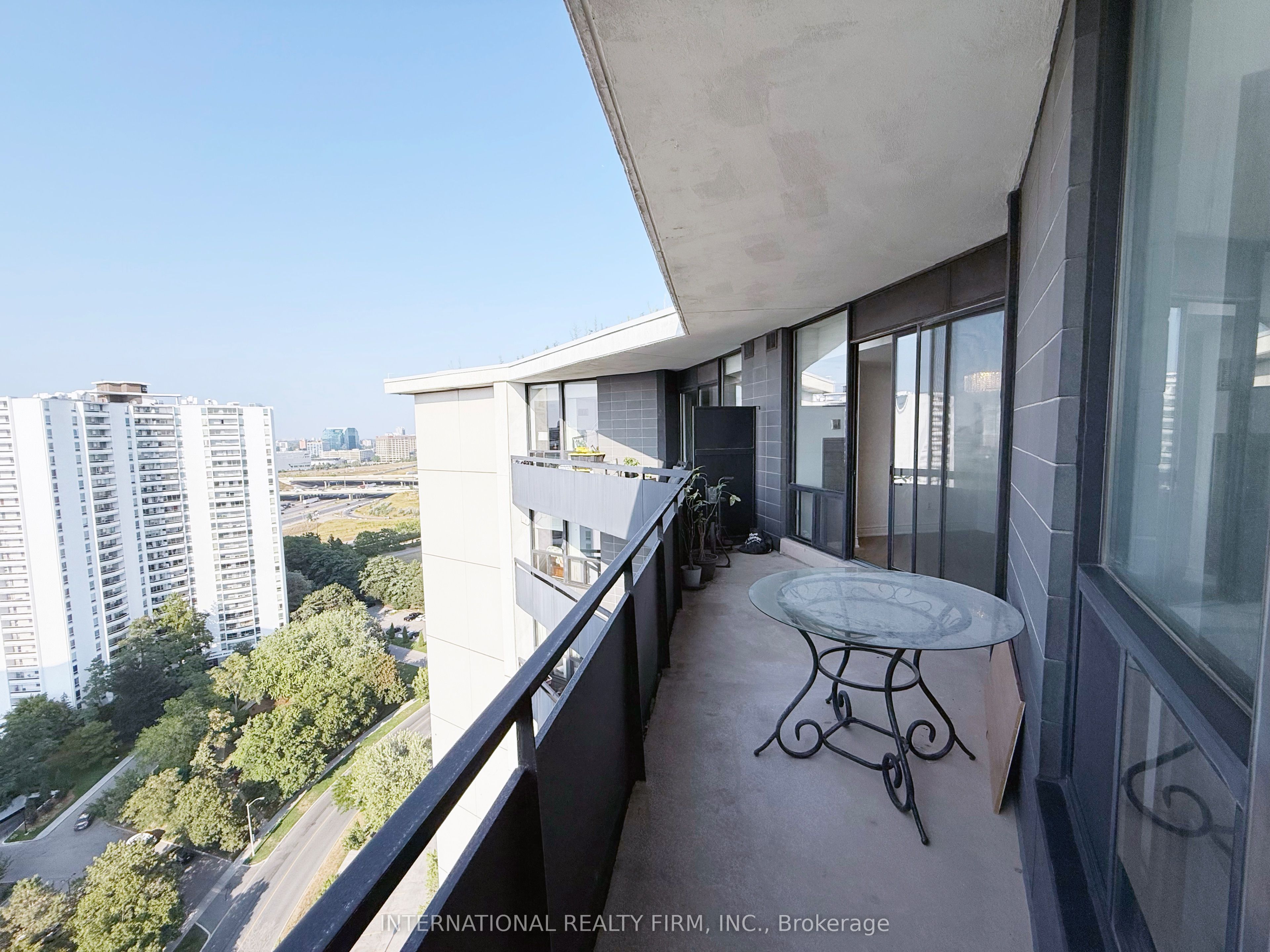 75 Graydon Hall Drive Ph03 Property Photo 14