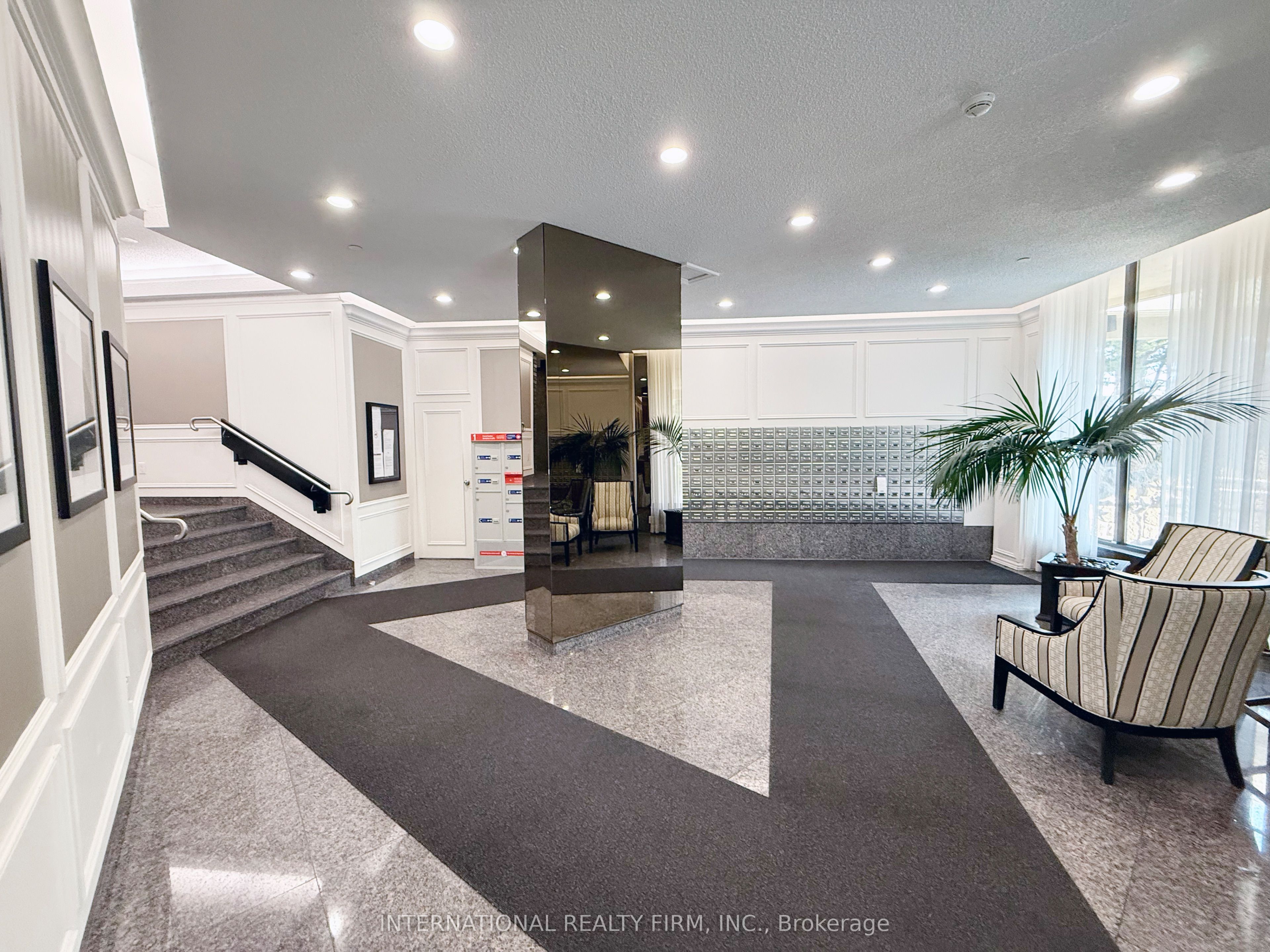 75 Graydon Hall Drive Ph03 Property Photo 17