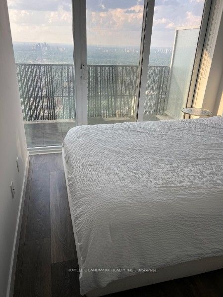 8 Eglinton Avenue E 5607 Property Photo 8