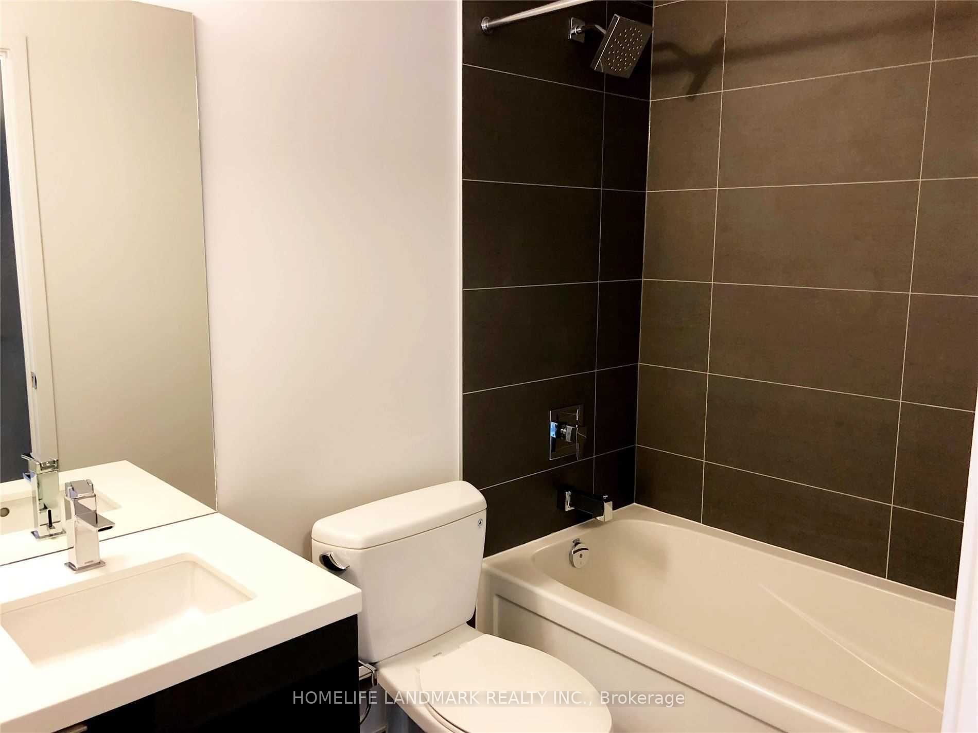 8 Eglinton Avenue E 5607 Property Photo 9
