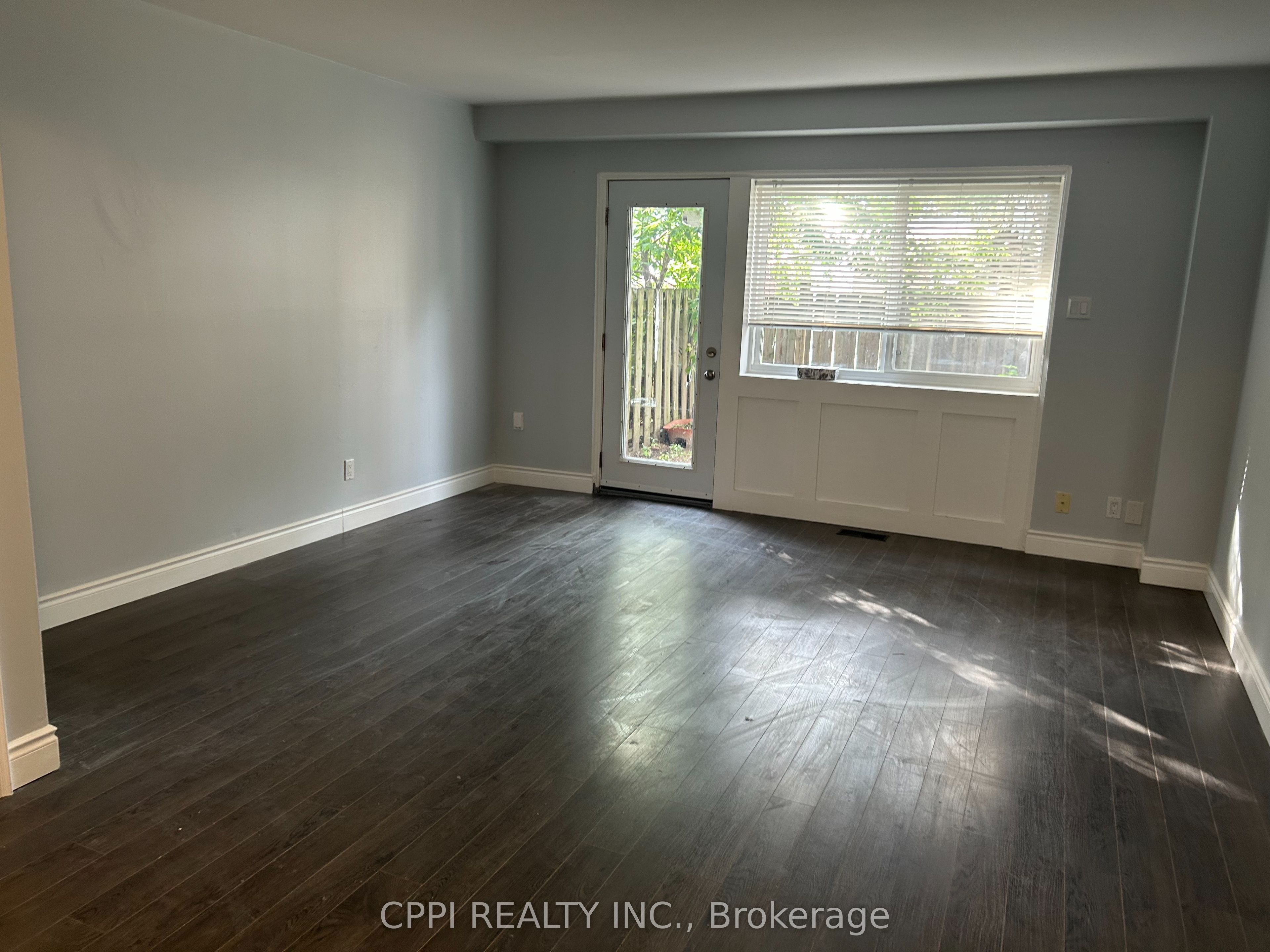 69 Godstone Road 127 Property Photo 4
