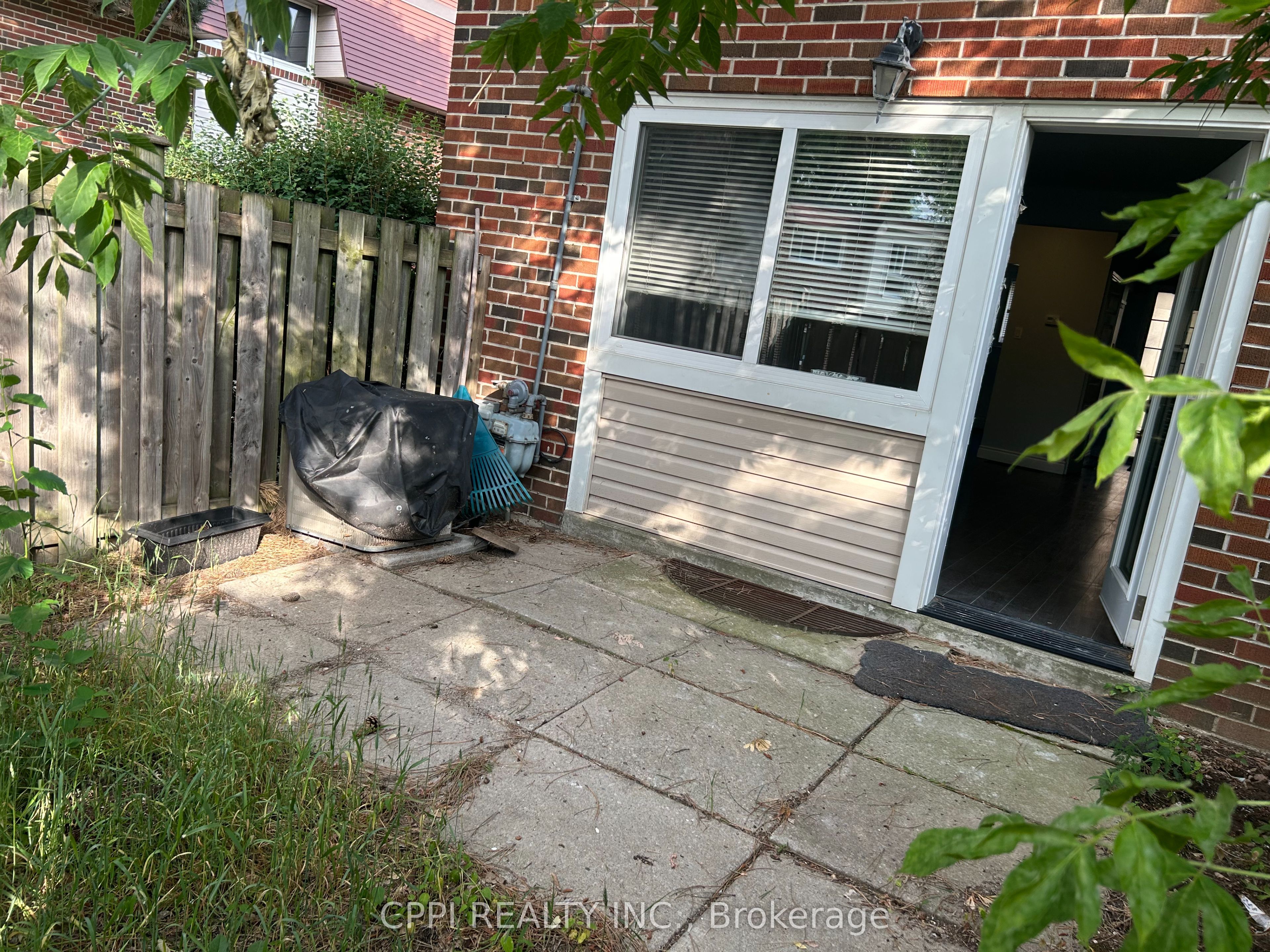 69 Godstone Road 127 Property Photo 5