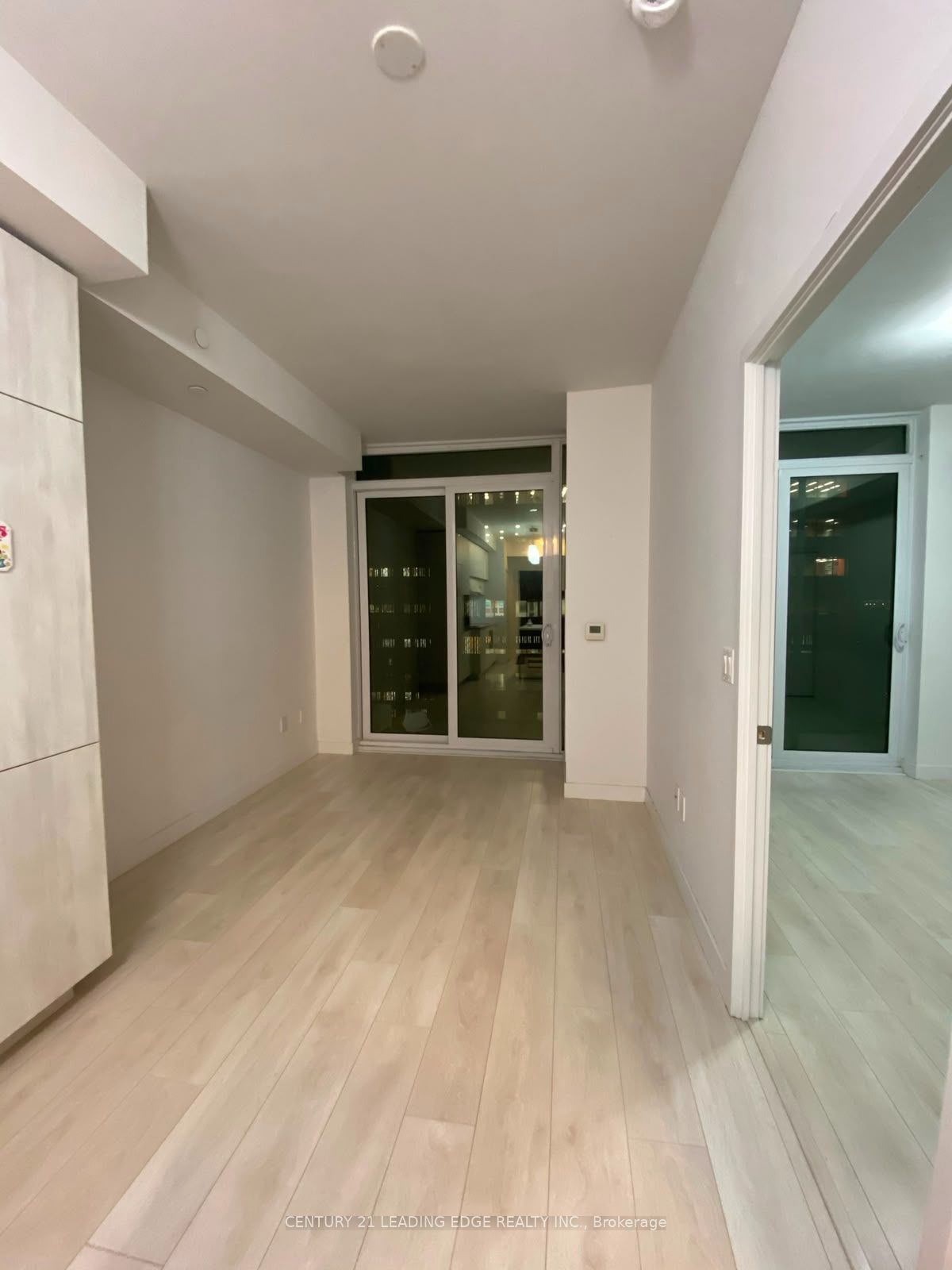8 Eglinton Avenue E 2204 Property Photo 6