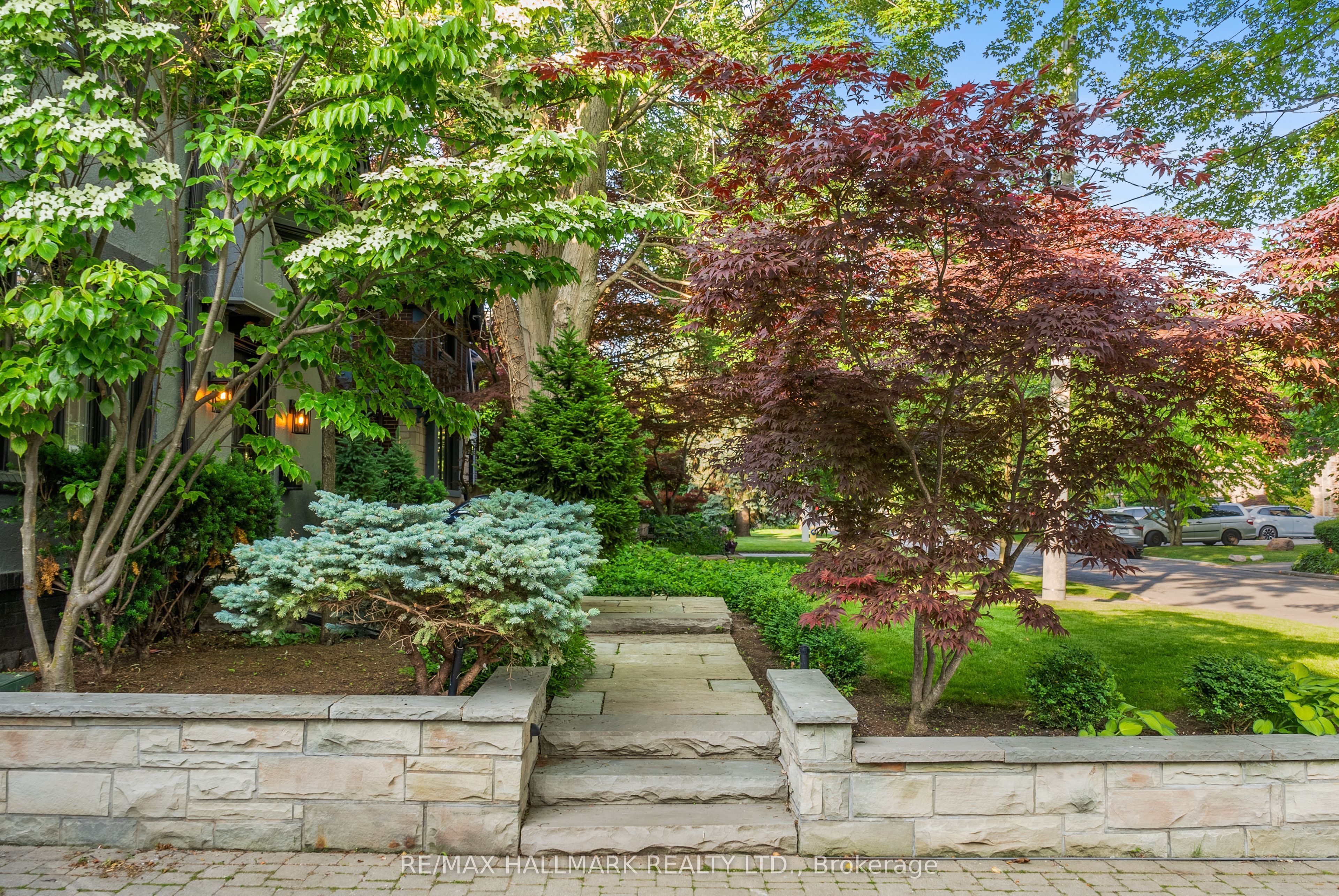 16 Elderwood Drive Property Photo 3