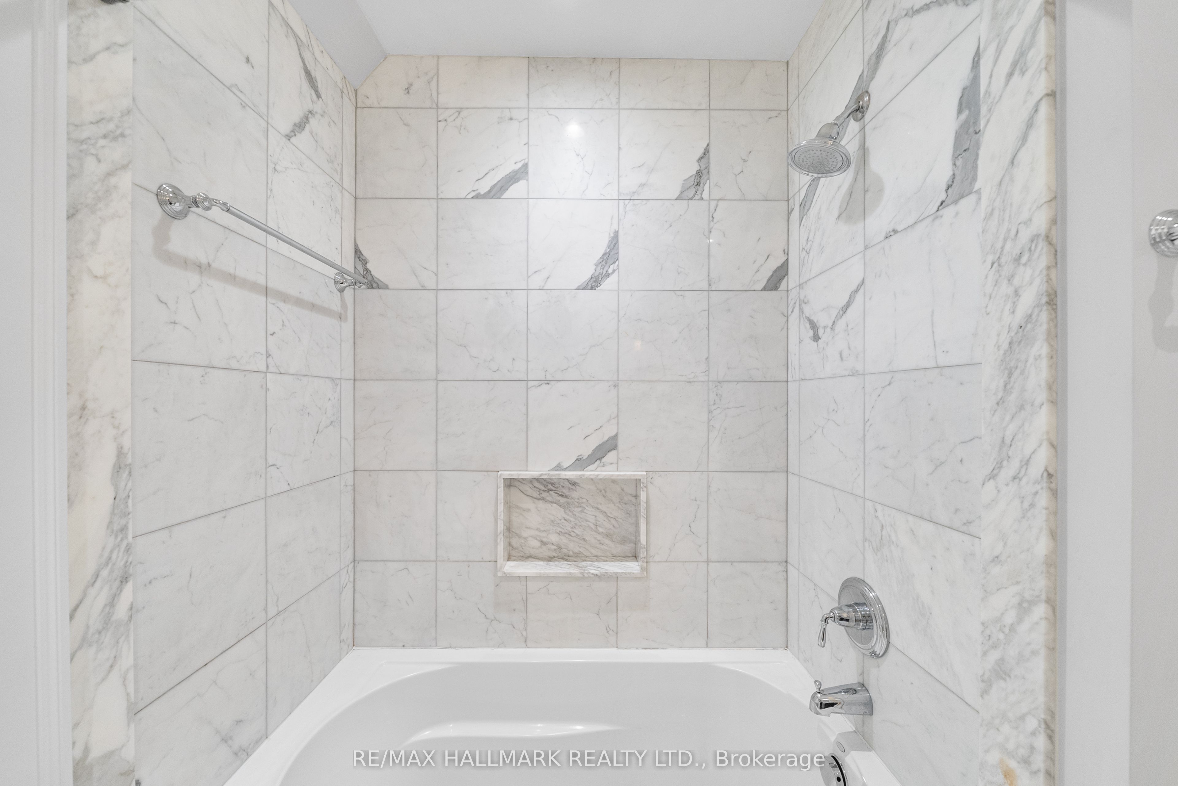 16 Elderwood Drive Property Photo 27